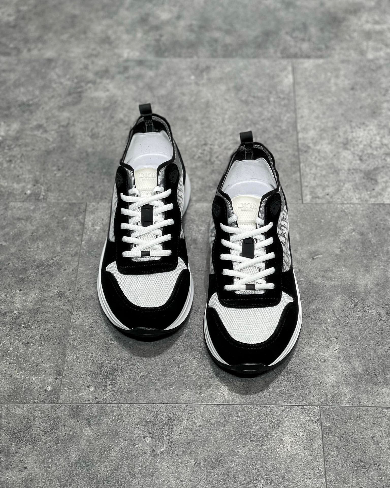 CD B25 SNEAKERS