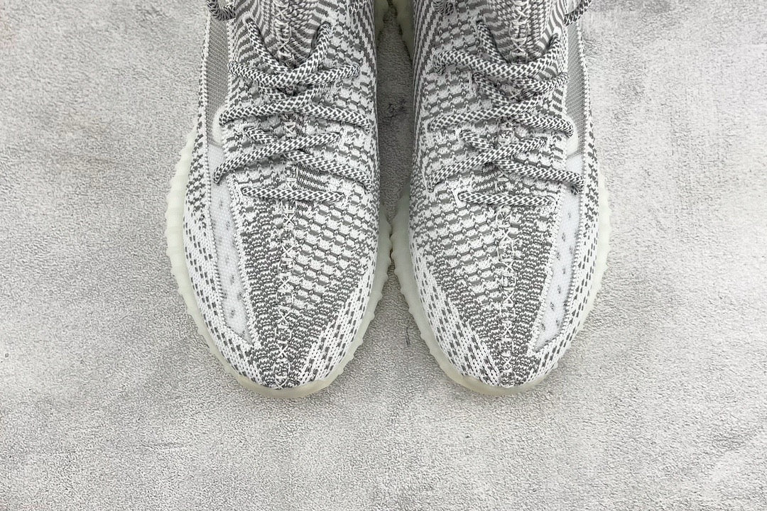 YEEZY BOOST 350 V2