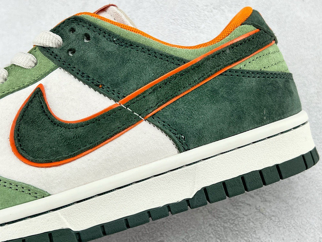 DUNK LOW x OTOMO KATUSHIRO