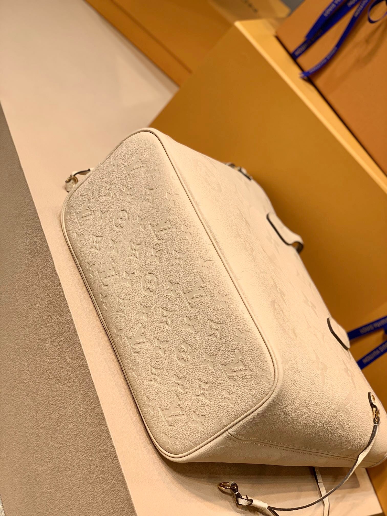 LOU NEVERFULL MM BAG