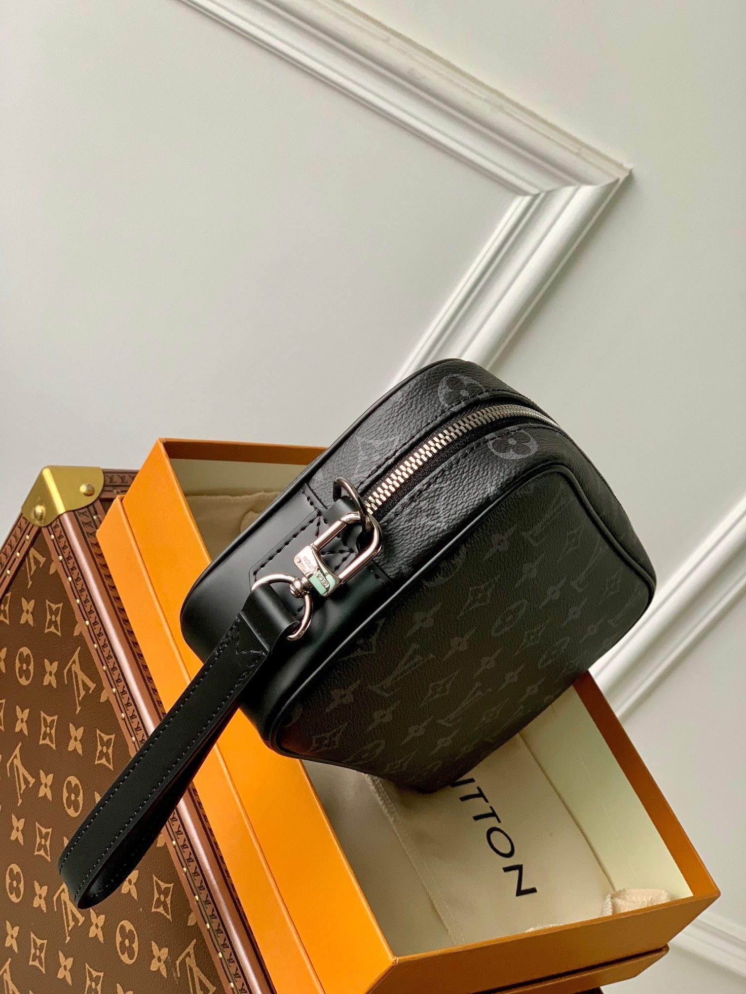 LOU POCHETTE KASAI