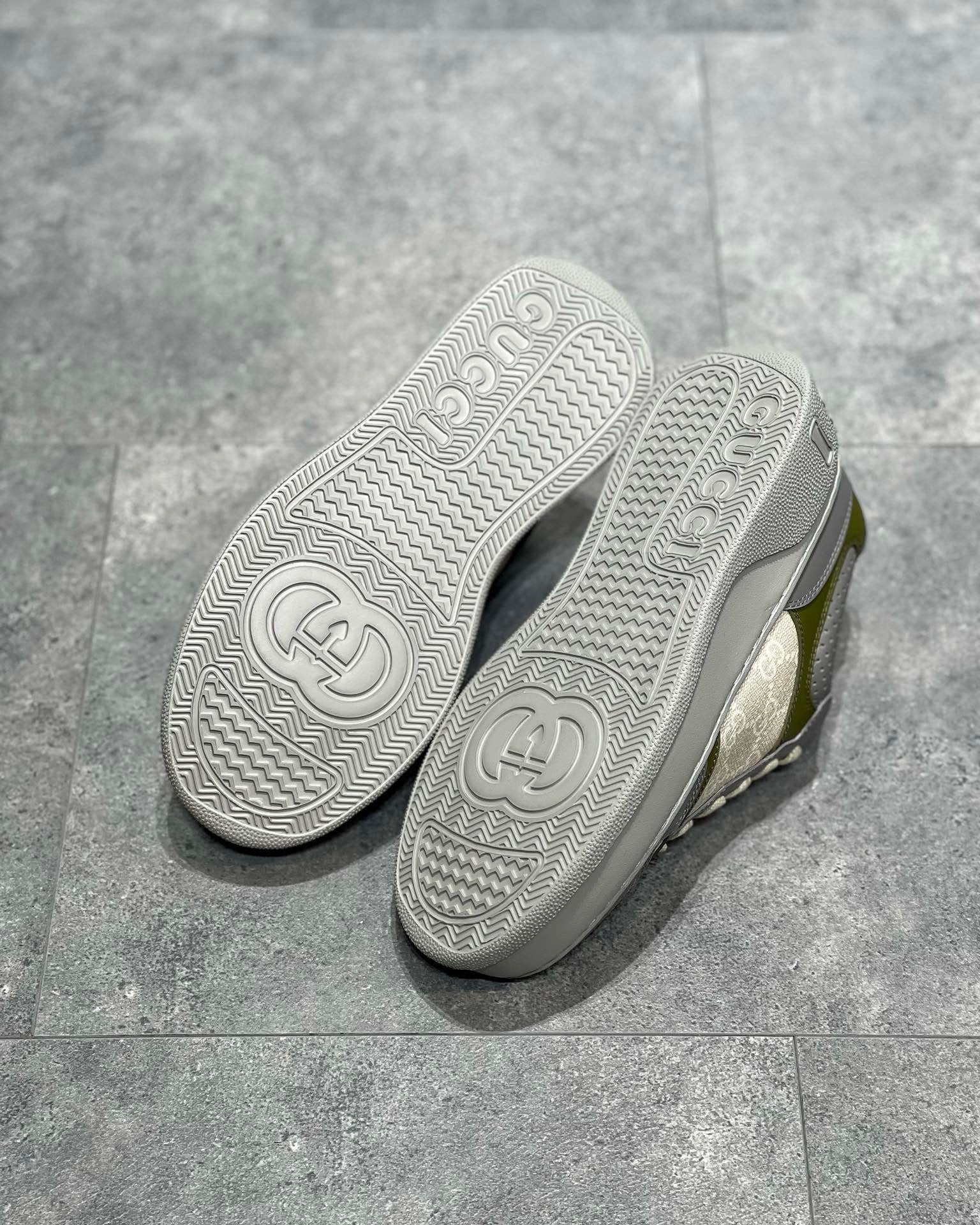 GG SNEAKER