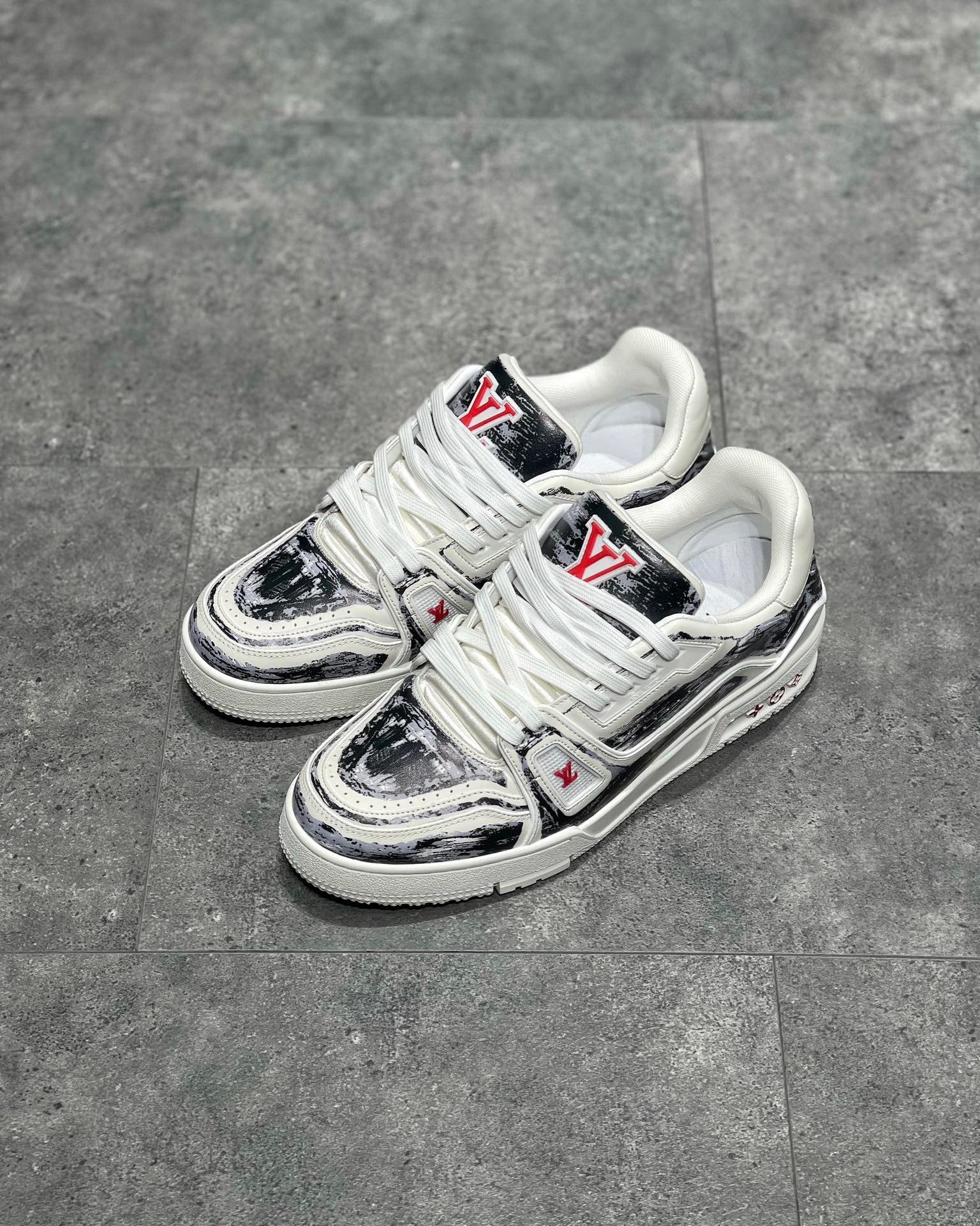 LOU TRAINERS