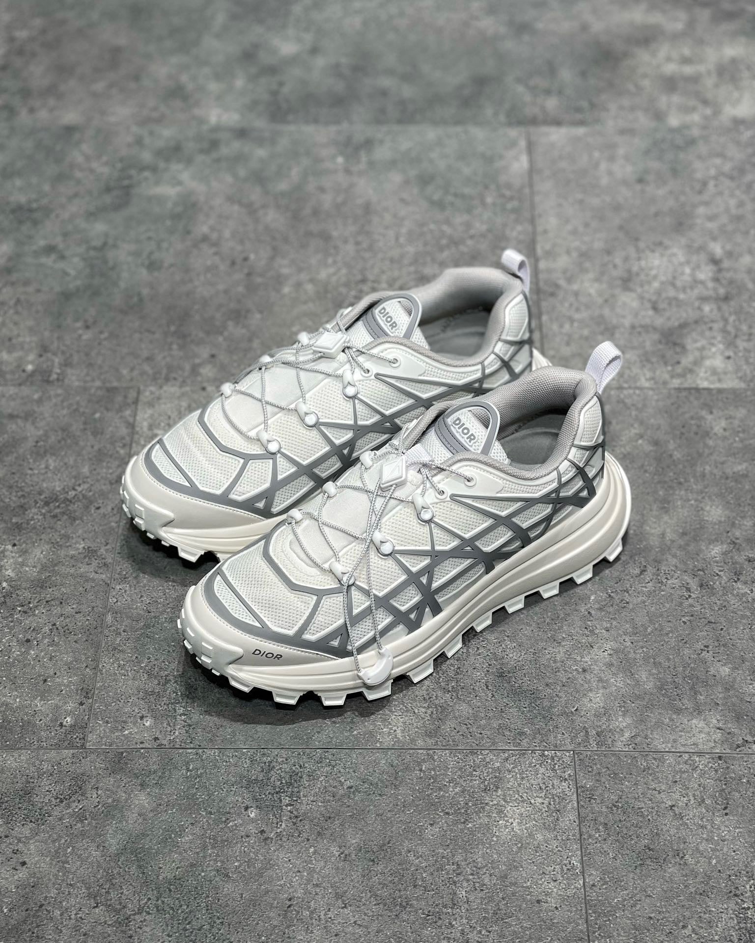 CD B31 TRAINERS