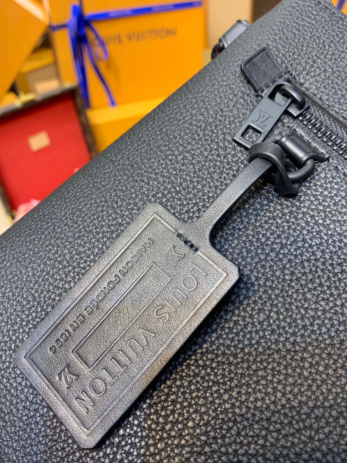 LOU AEROGRAM IPAD POUCH