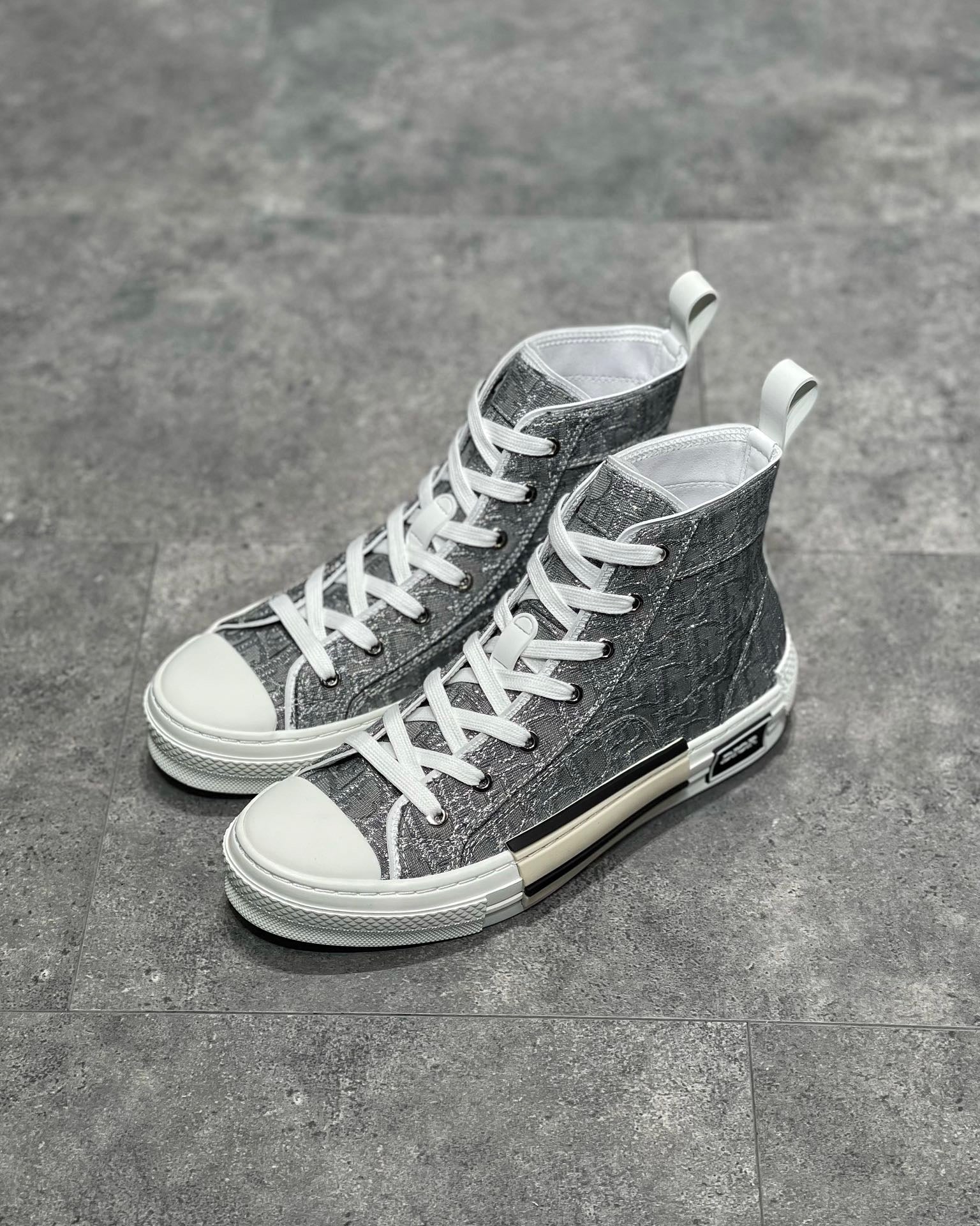 CD B23 SNEAKERS