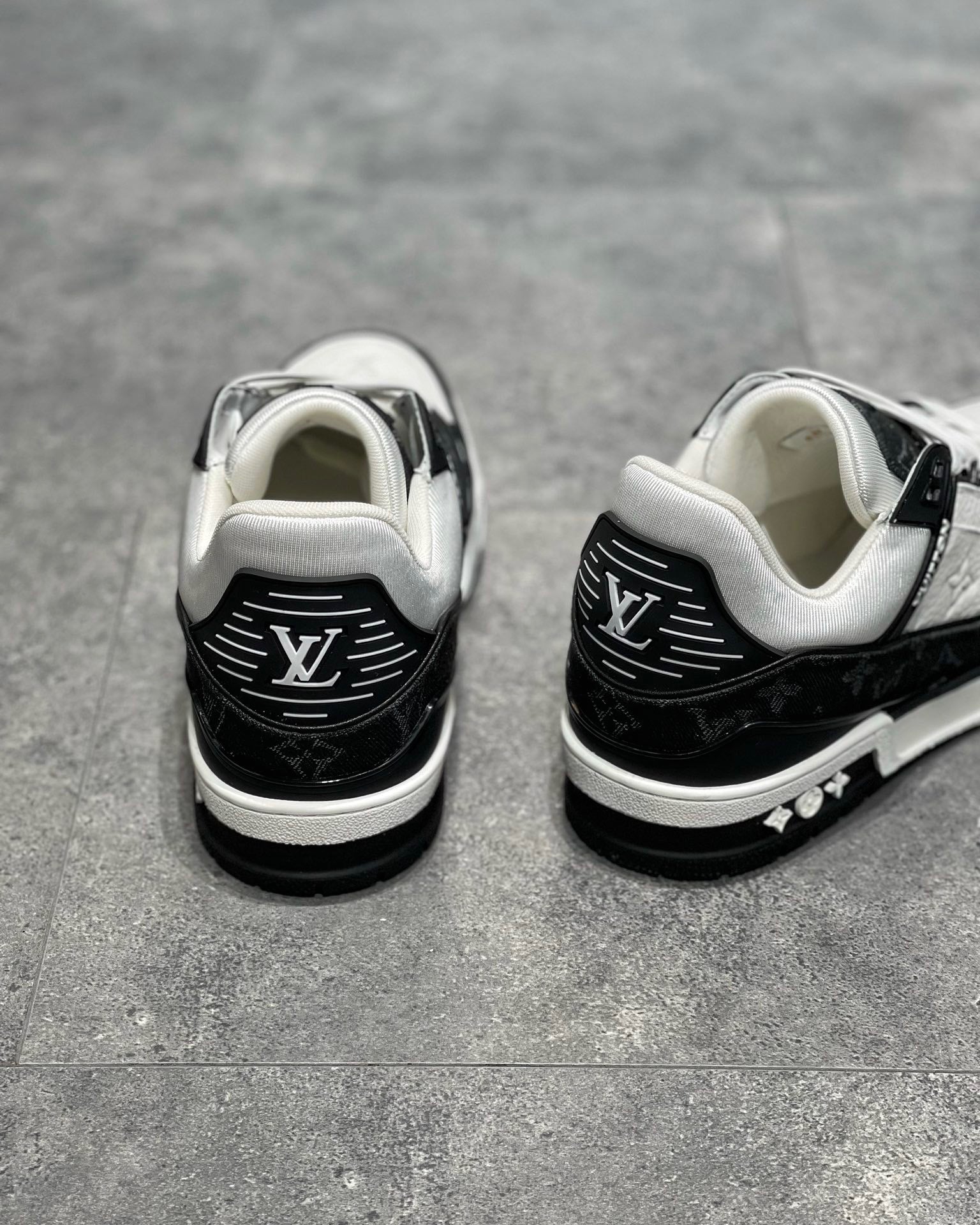 LOU TRAINERS