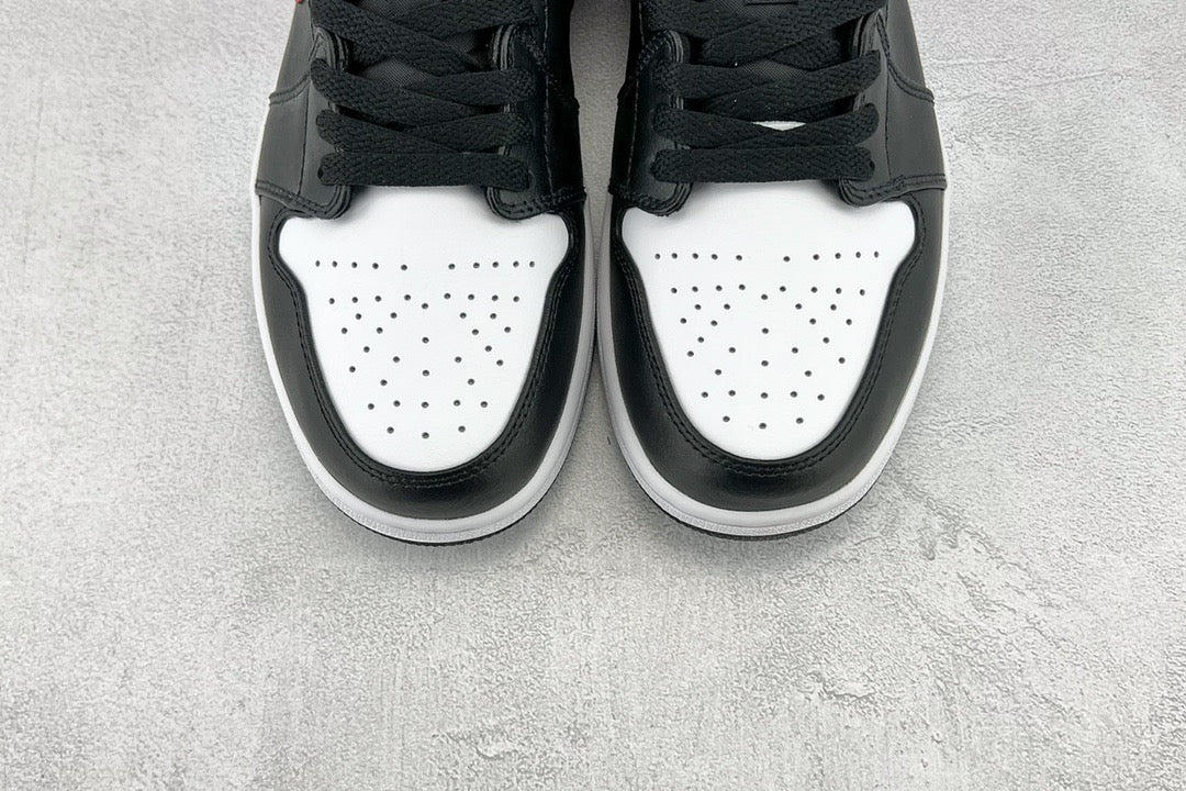JORDAN 1 LOW WHITE TOE