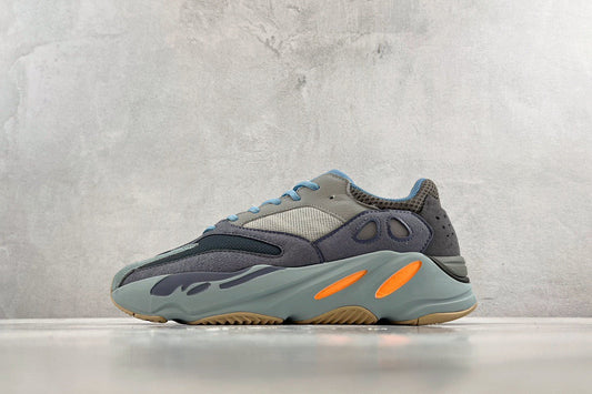 YEEZY BOOST 700