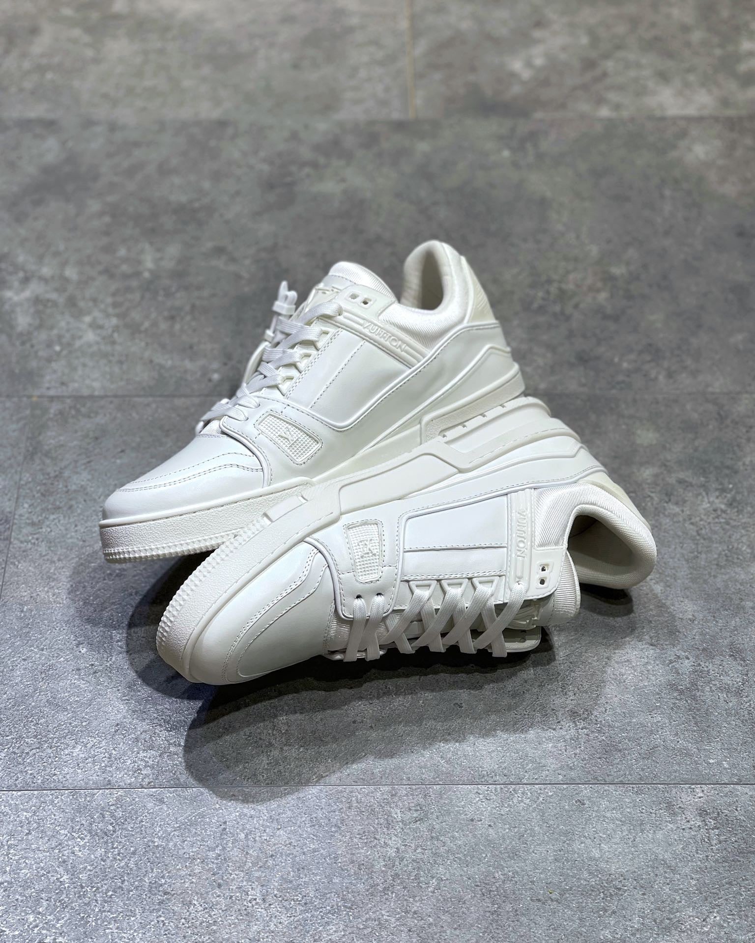 LOU TRAINERS