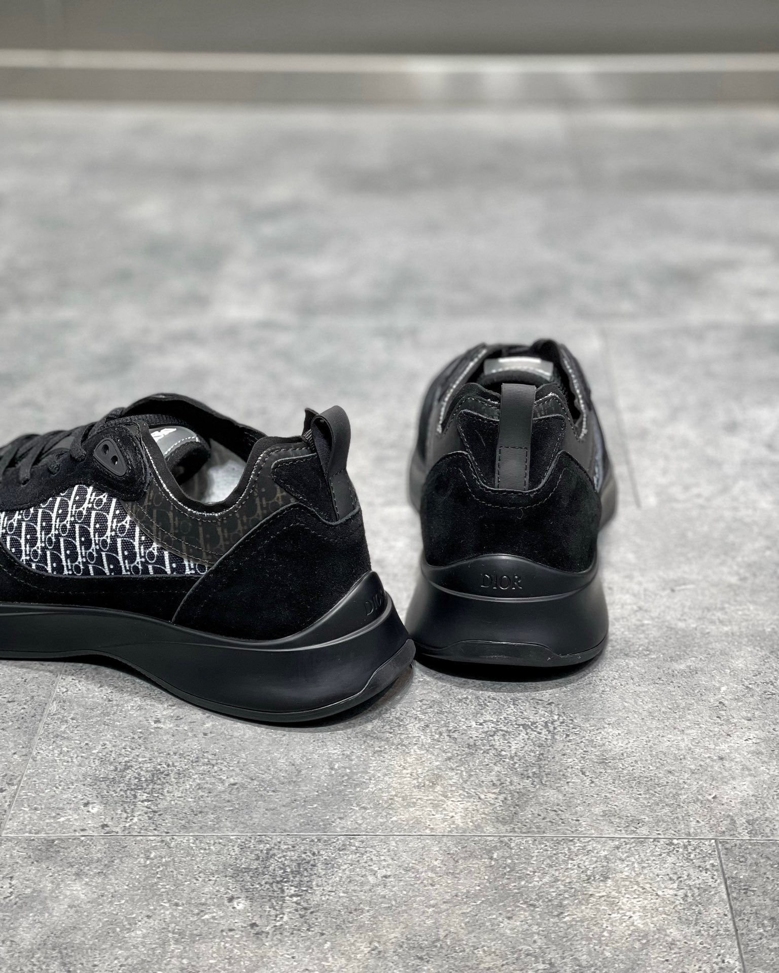 CD B25 SNEAKERS