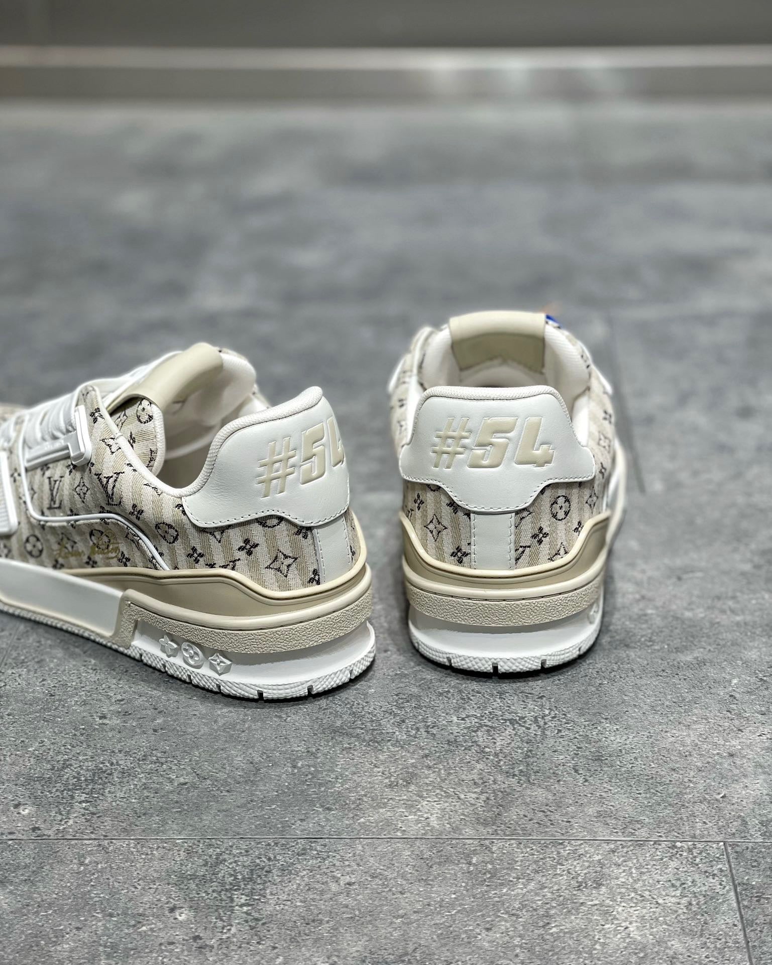 LOU TRAINERS