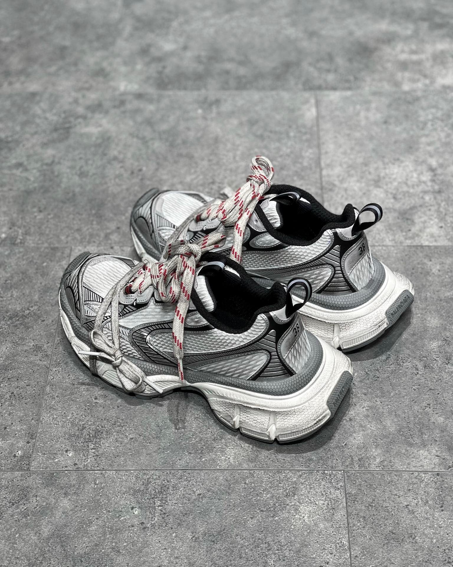 BAL 3XL TRAINERS