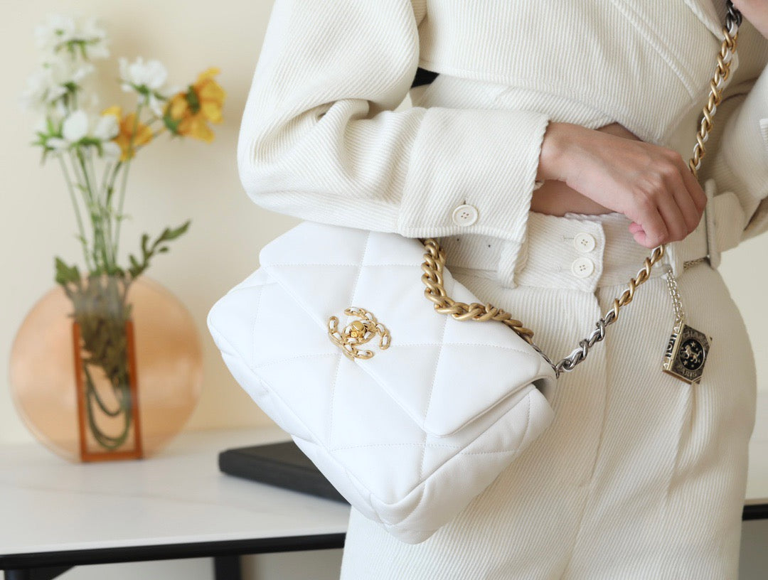 CC 19 BAG