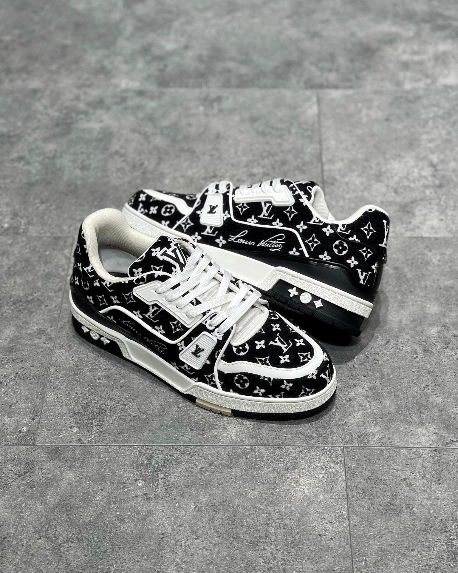LOU TRAINERS