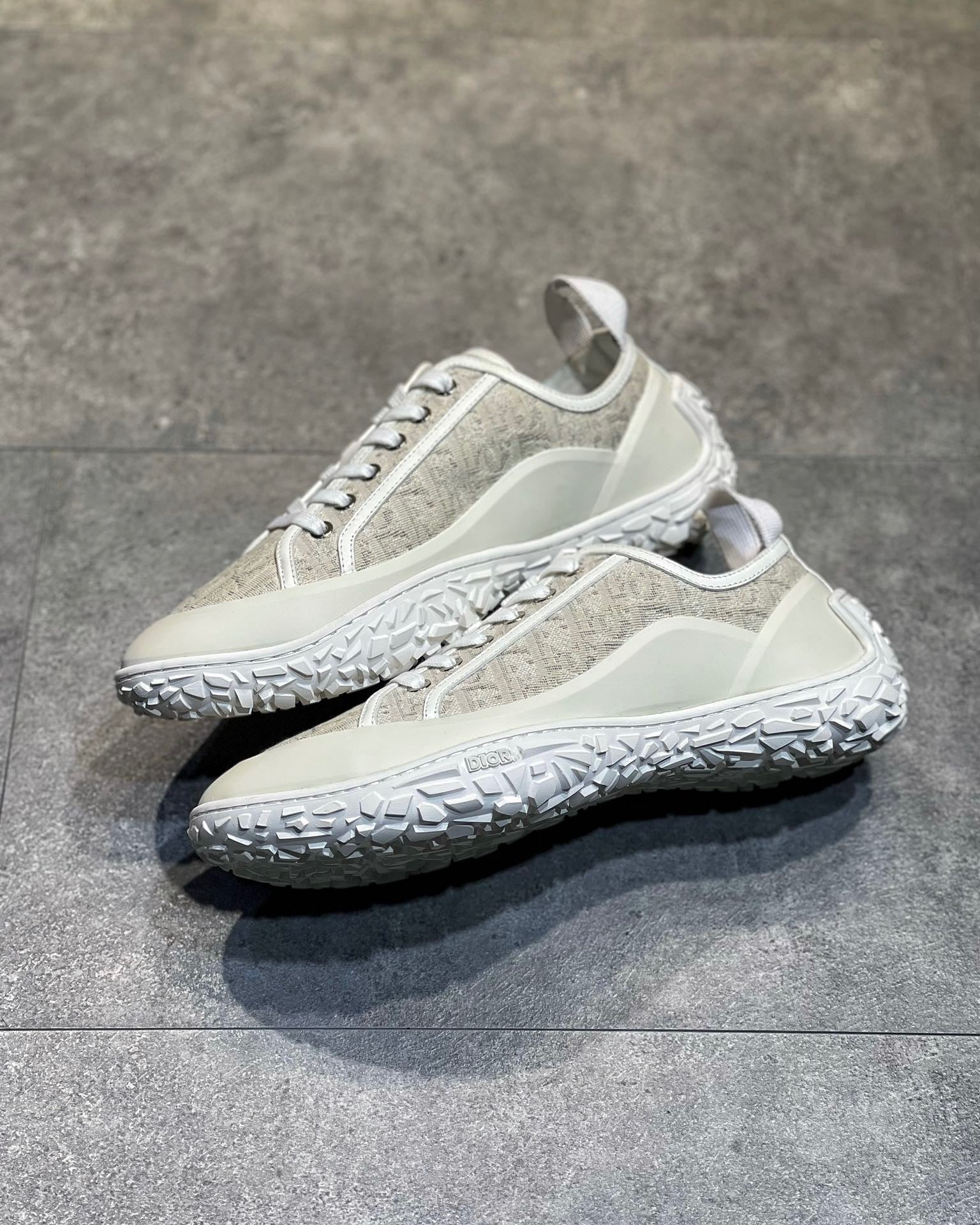 CD B28 SNEAKERS