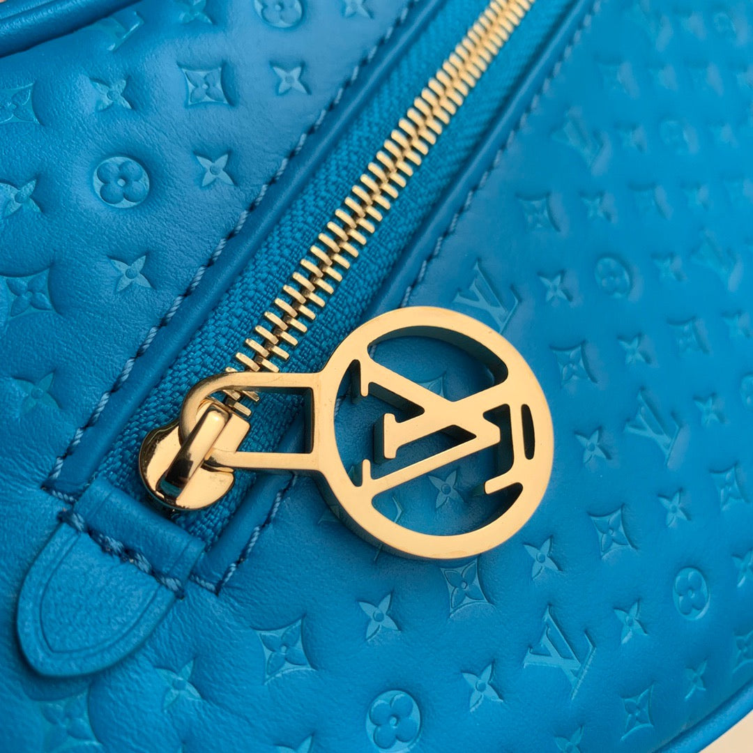 LOU LOOP BAGUETTE BAG