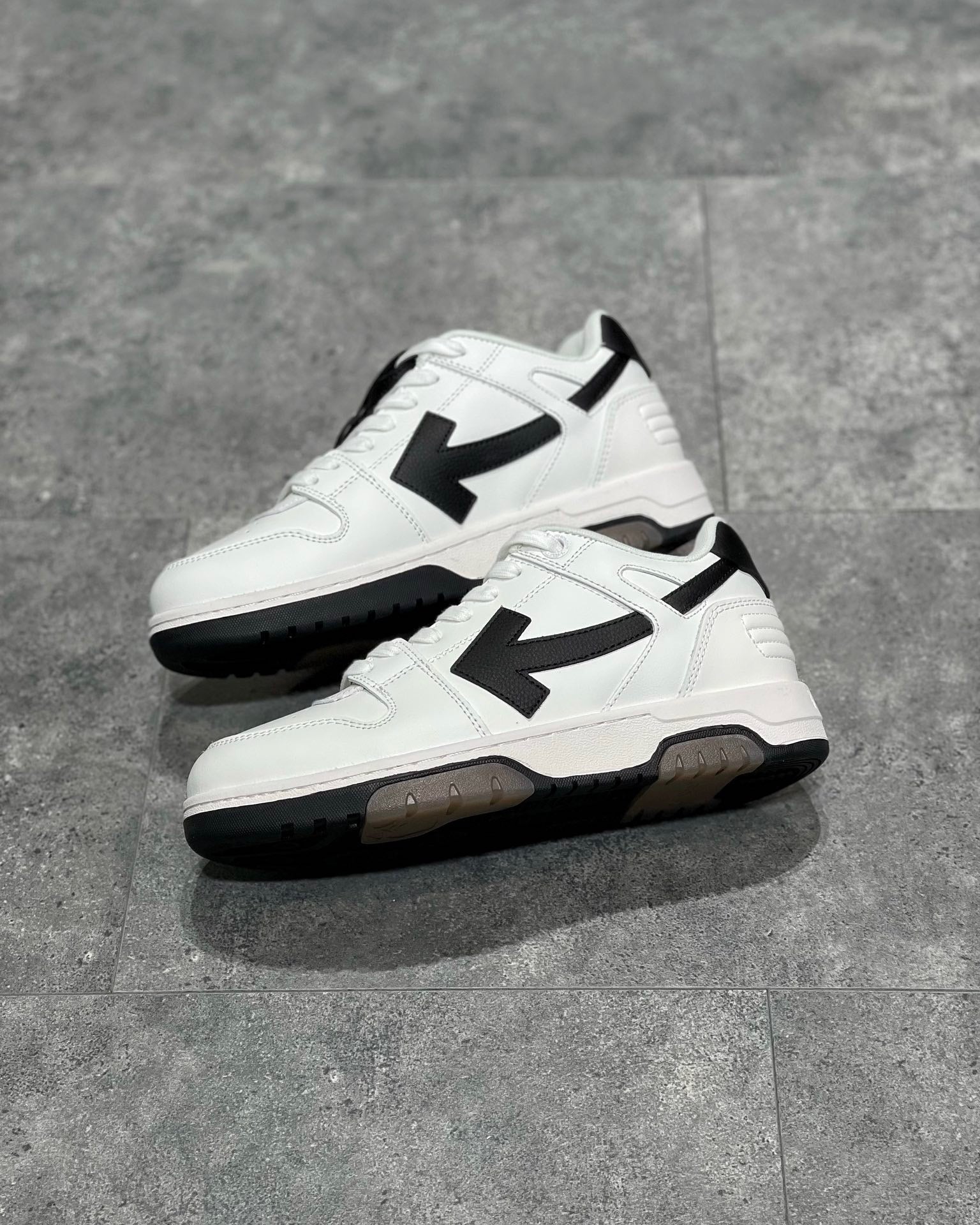 OFF W OUT OF OFFICE SNEAKERS