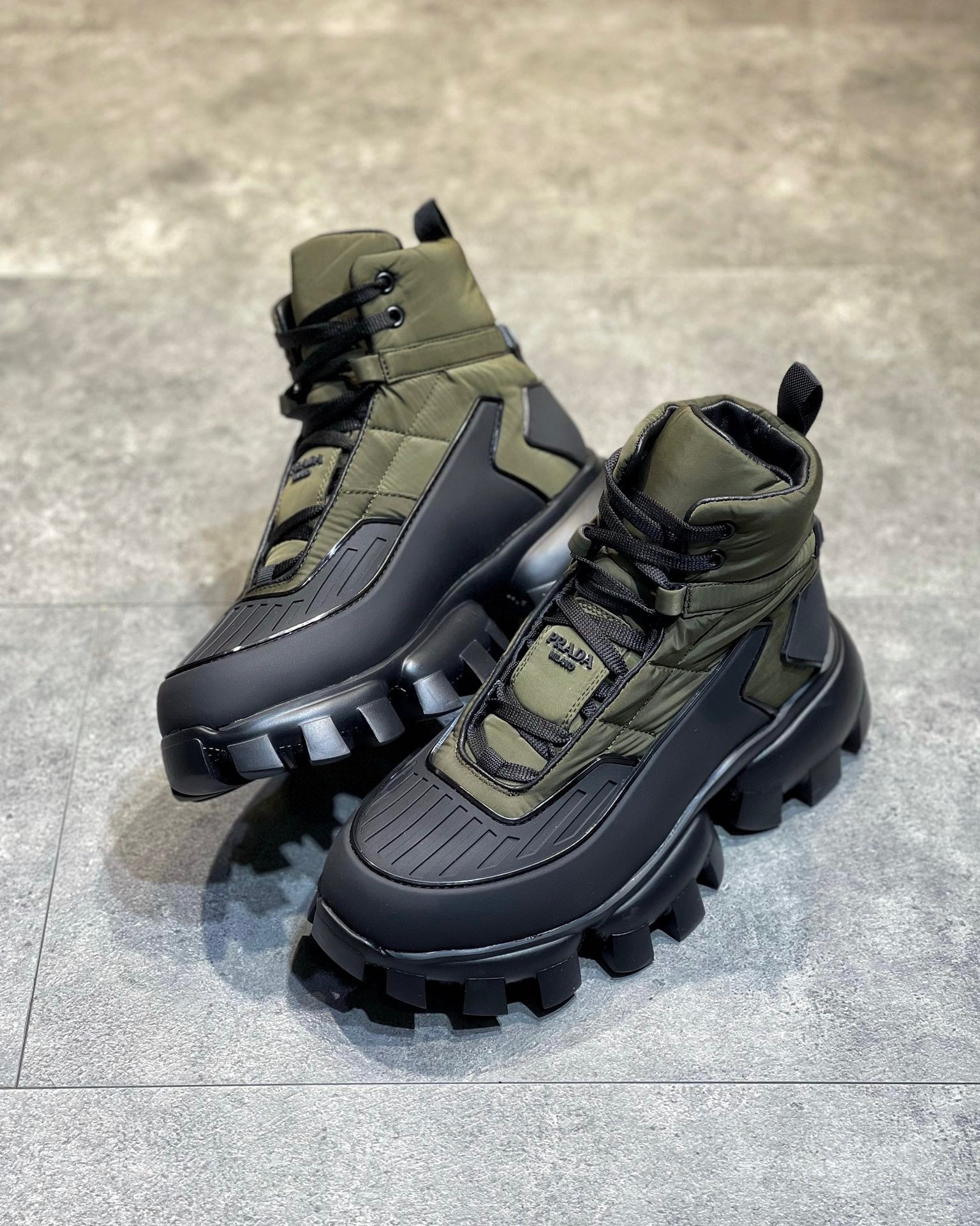 PD CLOUDBUST THUNDER SNEAKER