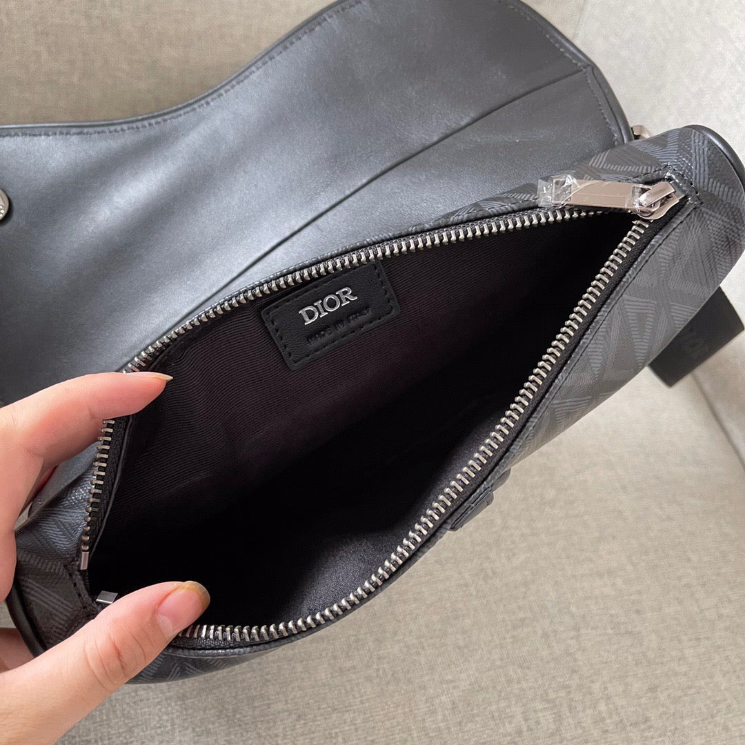 CD SADDLE BAG