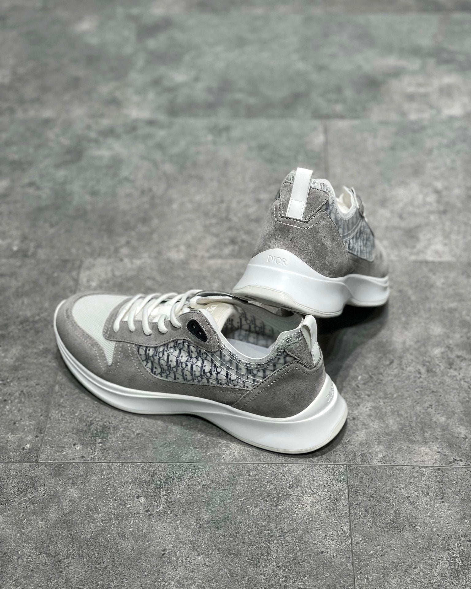 CD B25 SNEAKERS