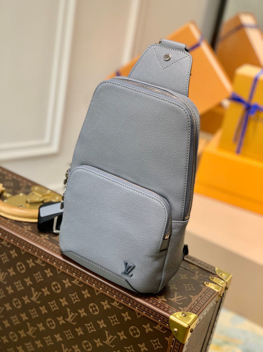 LOU AVENUE SLING BAG