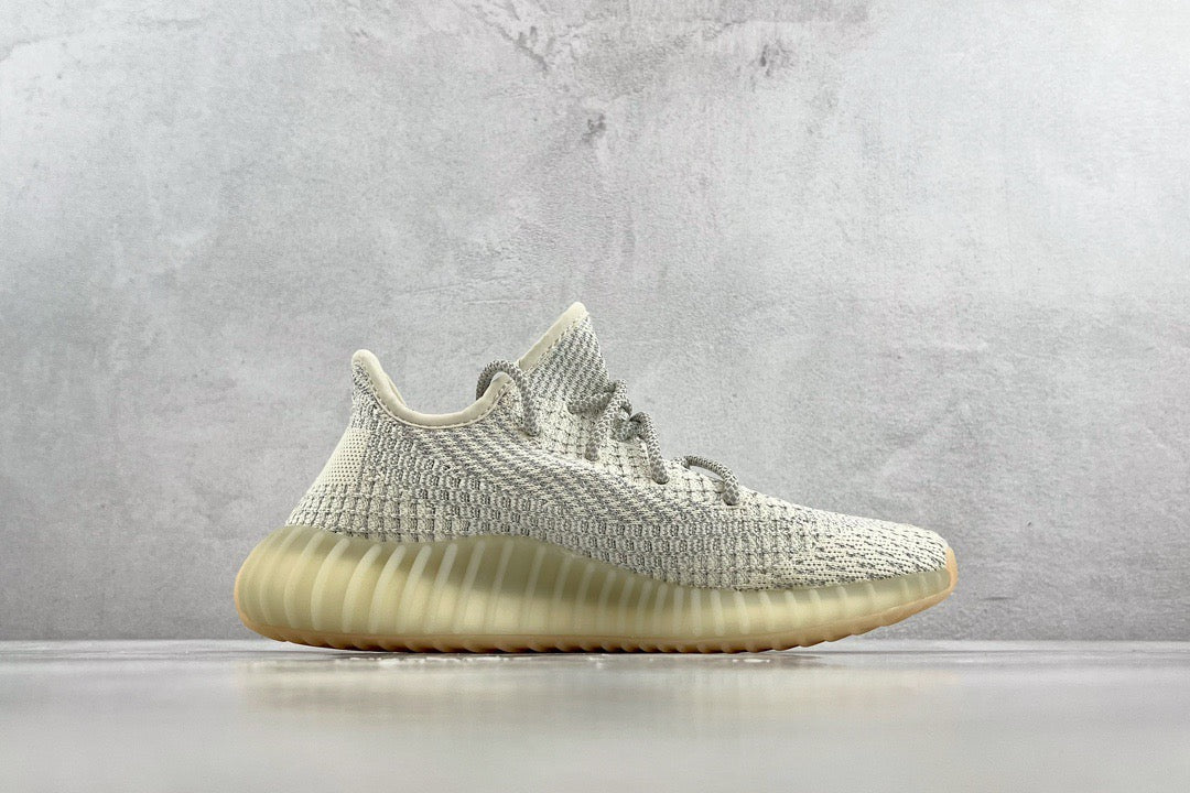 YEEZY BOOST 350 V2