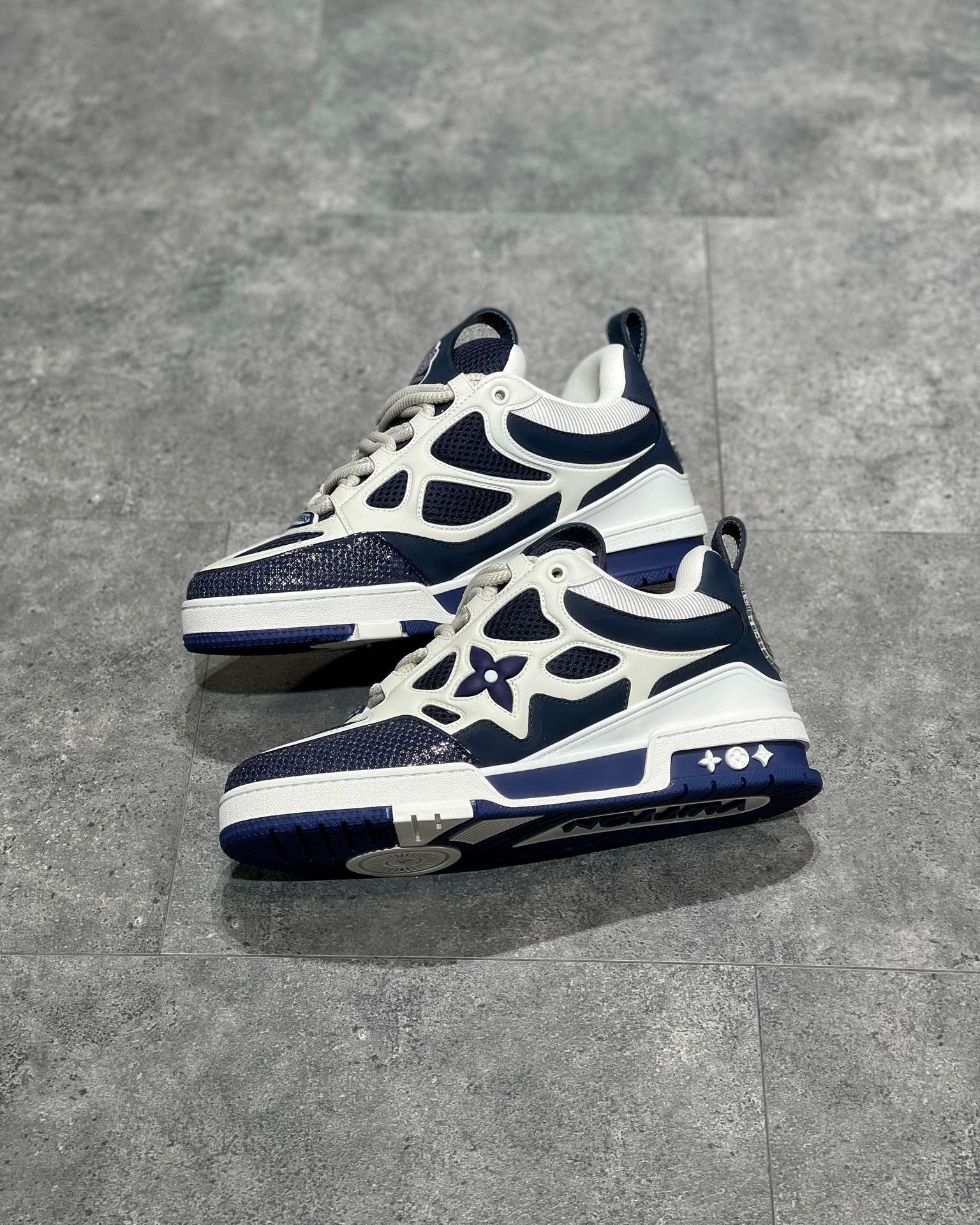 LOU TRAINERS