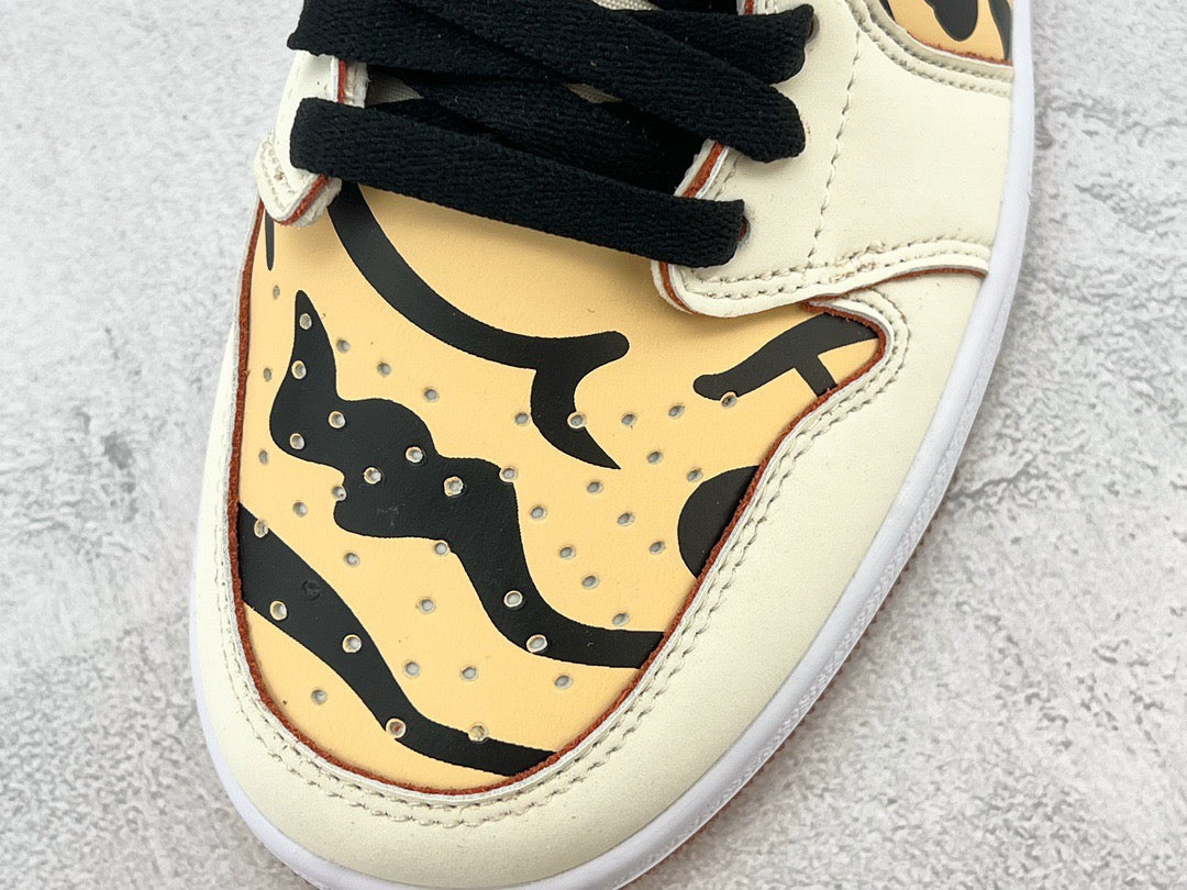 JORDAN 1 LOW OG CNY