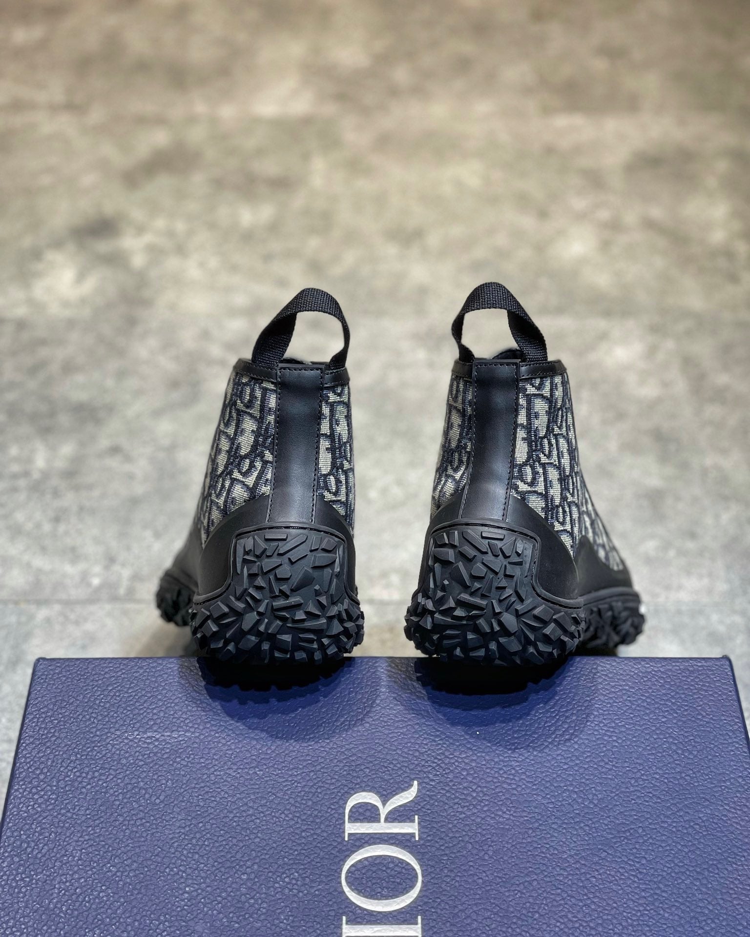 CD B28 SNEAKERS