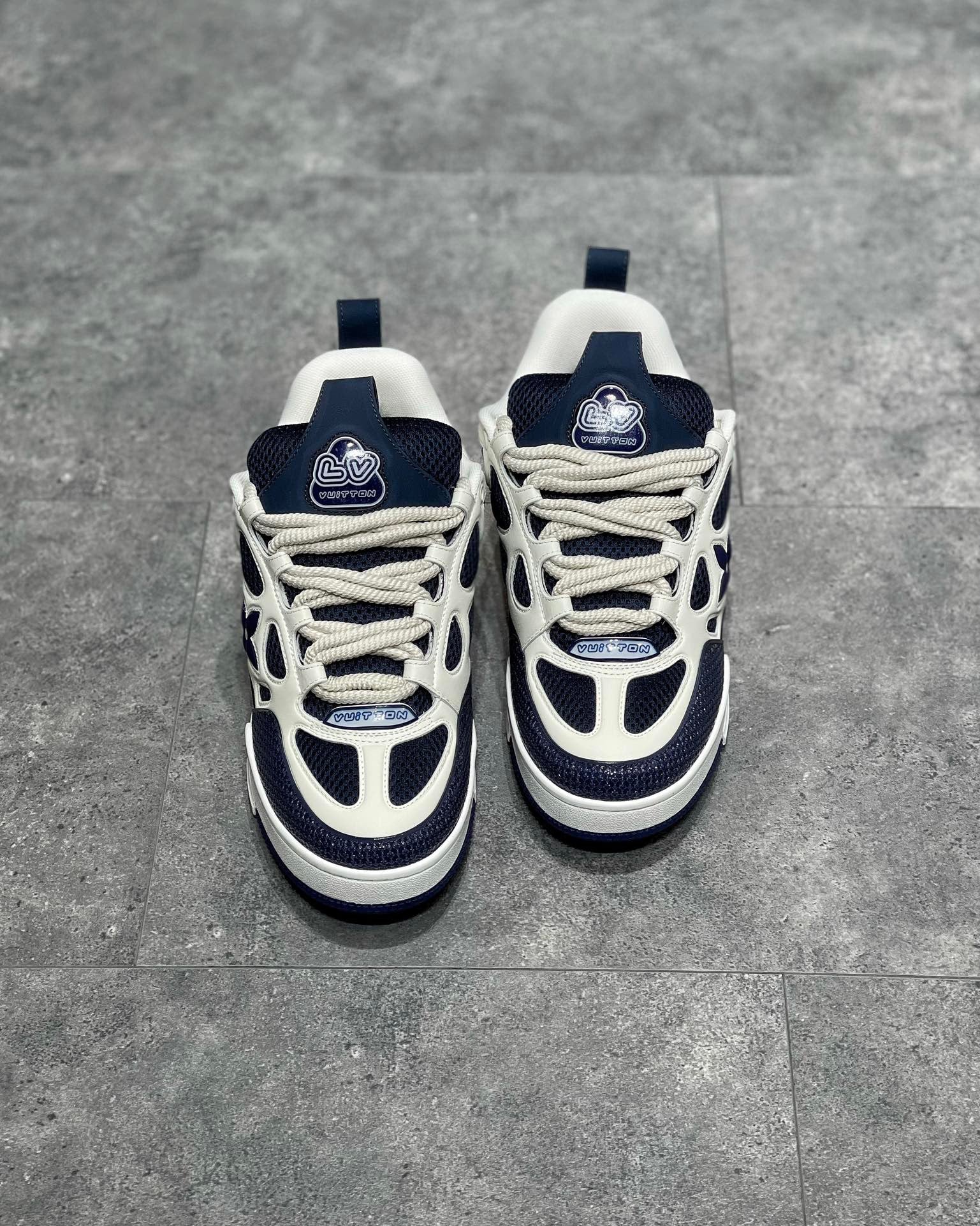 LOU TRAINERS