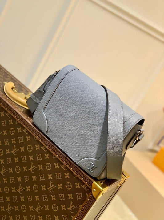 LOU NEW FLAP MESSENGER BAG