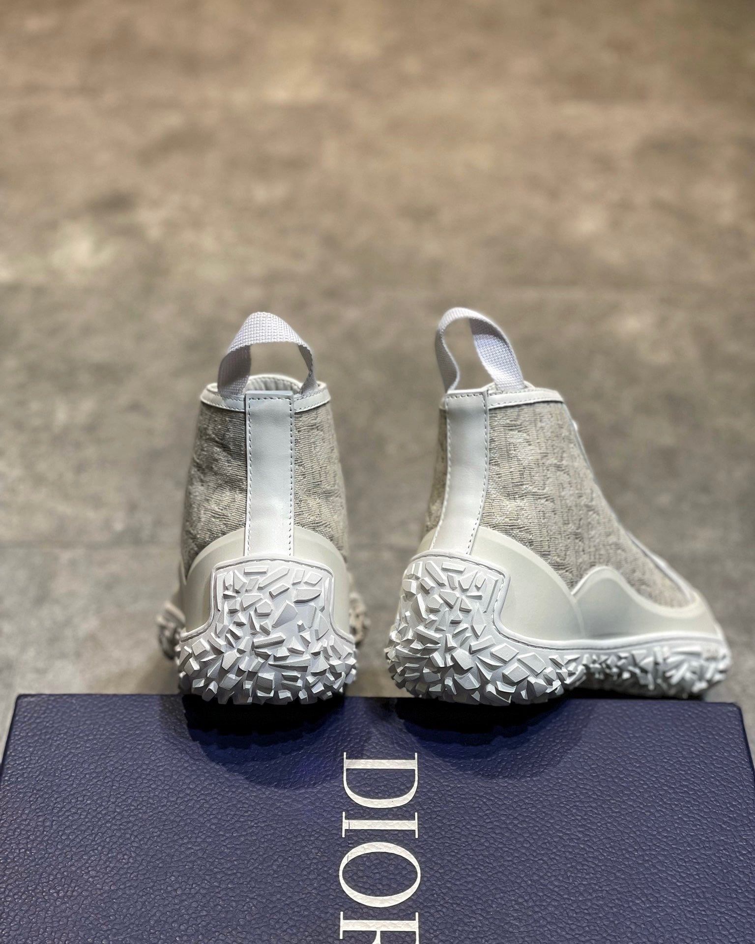 CD B28 SNEAKERS