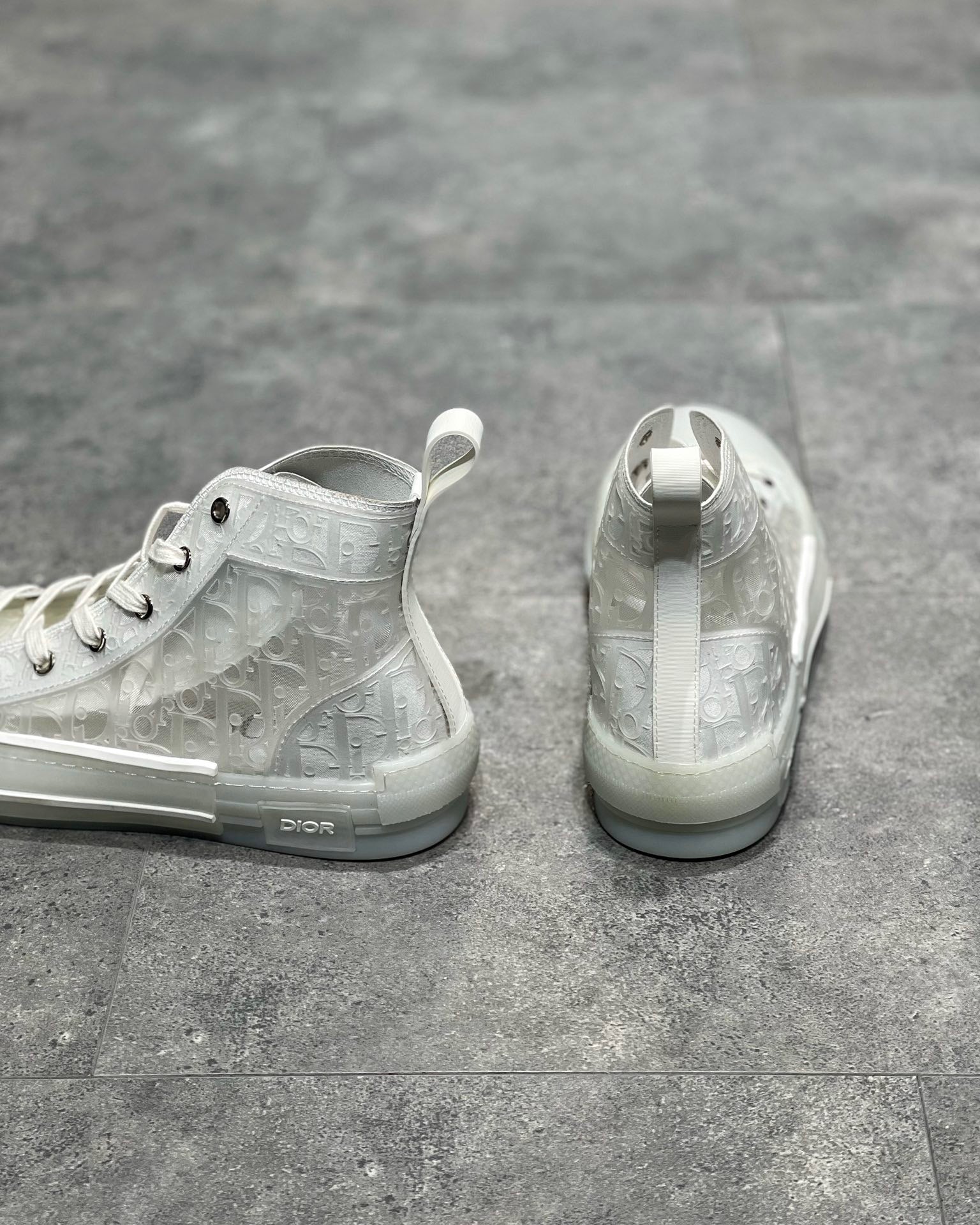 CD B23 SNEAKERS