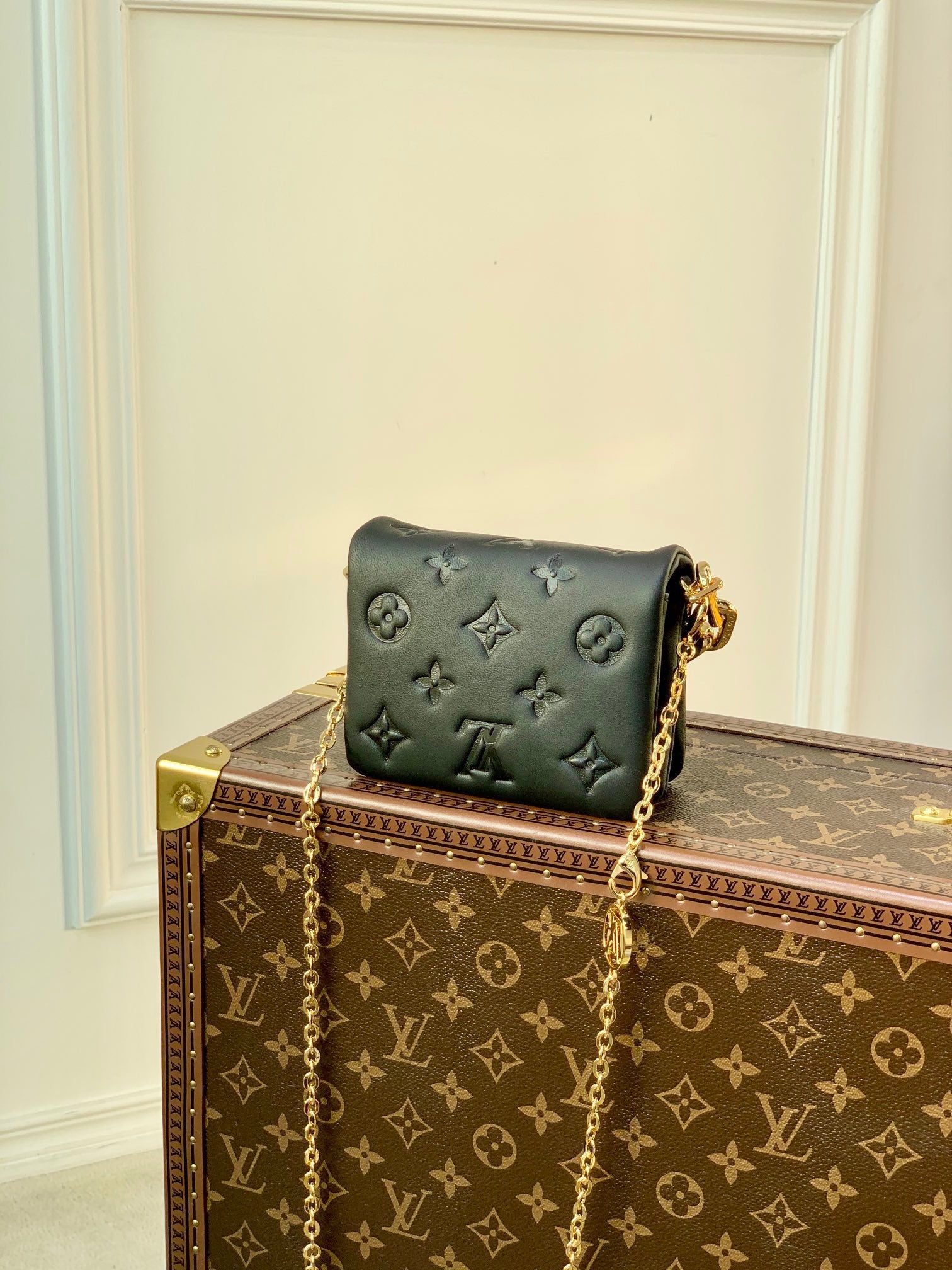 LOU BELTBAG COUSSIN