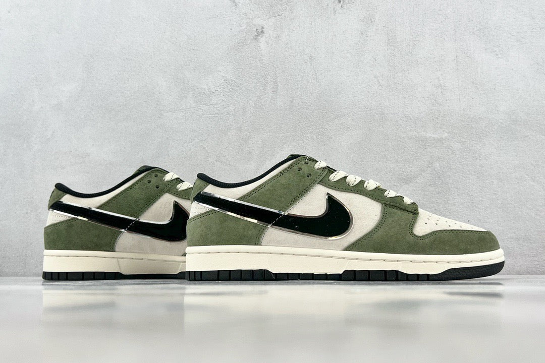 DUNK LOW x OTOMO KATUSHIRO