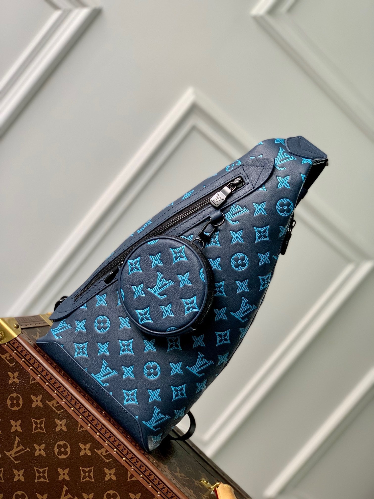 LOU DUO SLING BAG