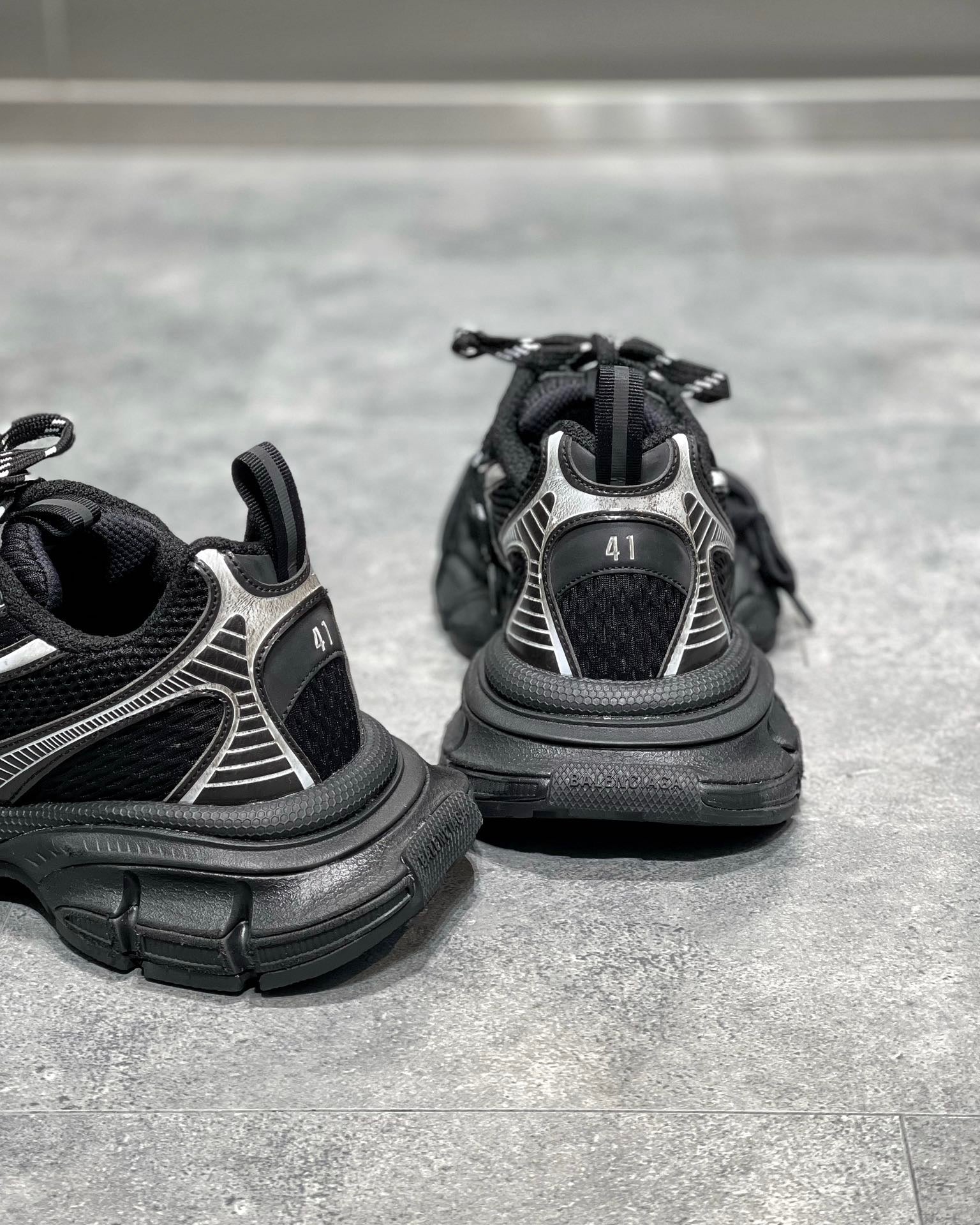 BAL 3XL TRAINERS