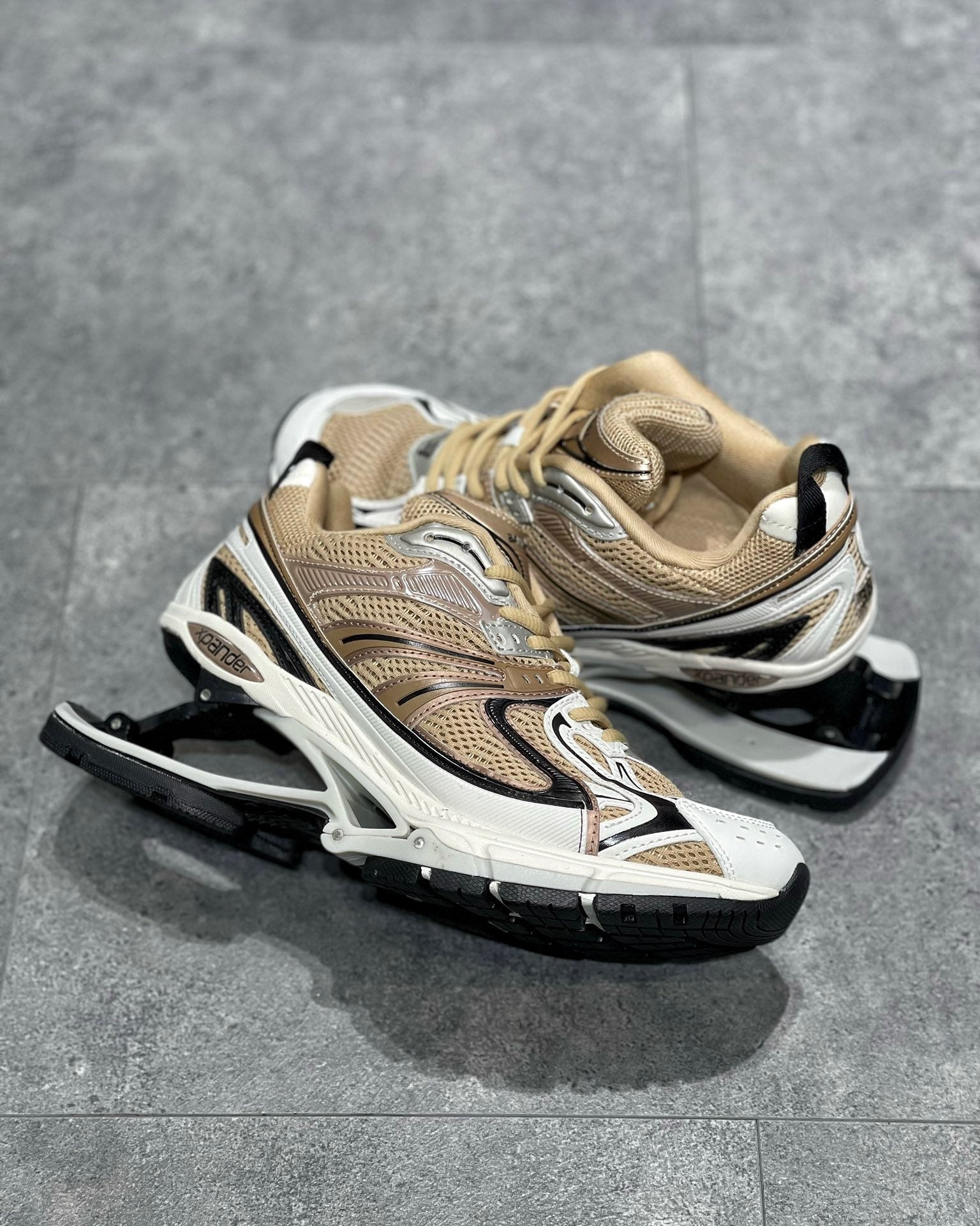 BAL X-PANDER TRAINERS