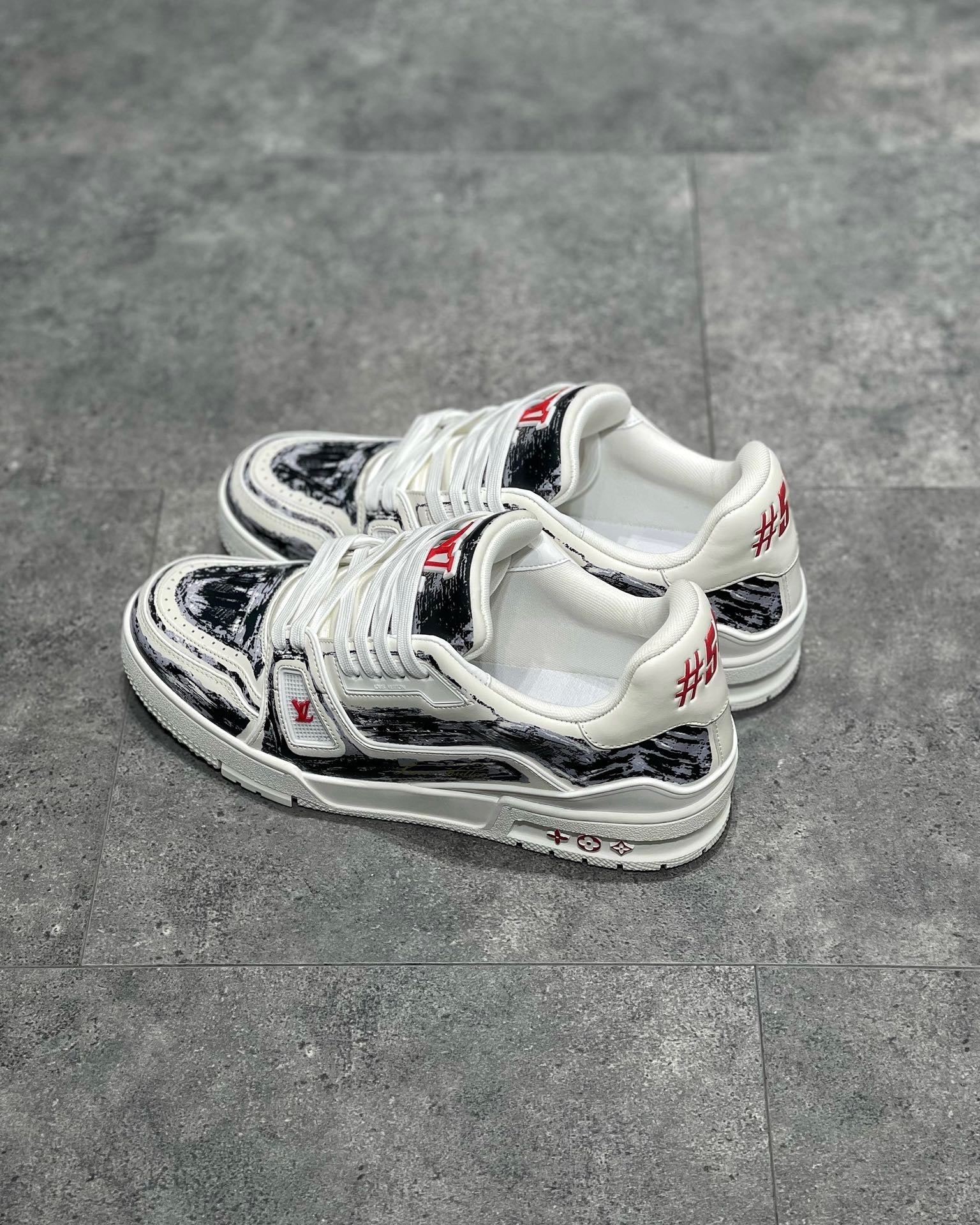 LOU TRAINERS