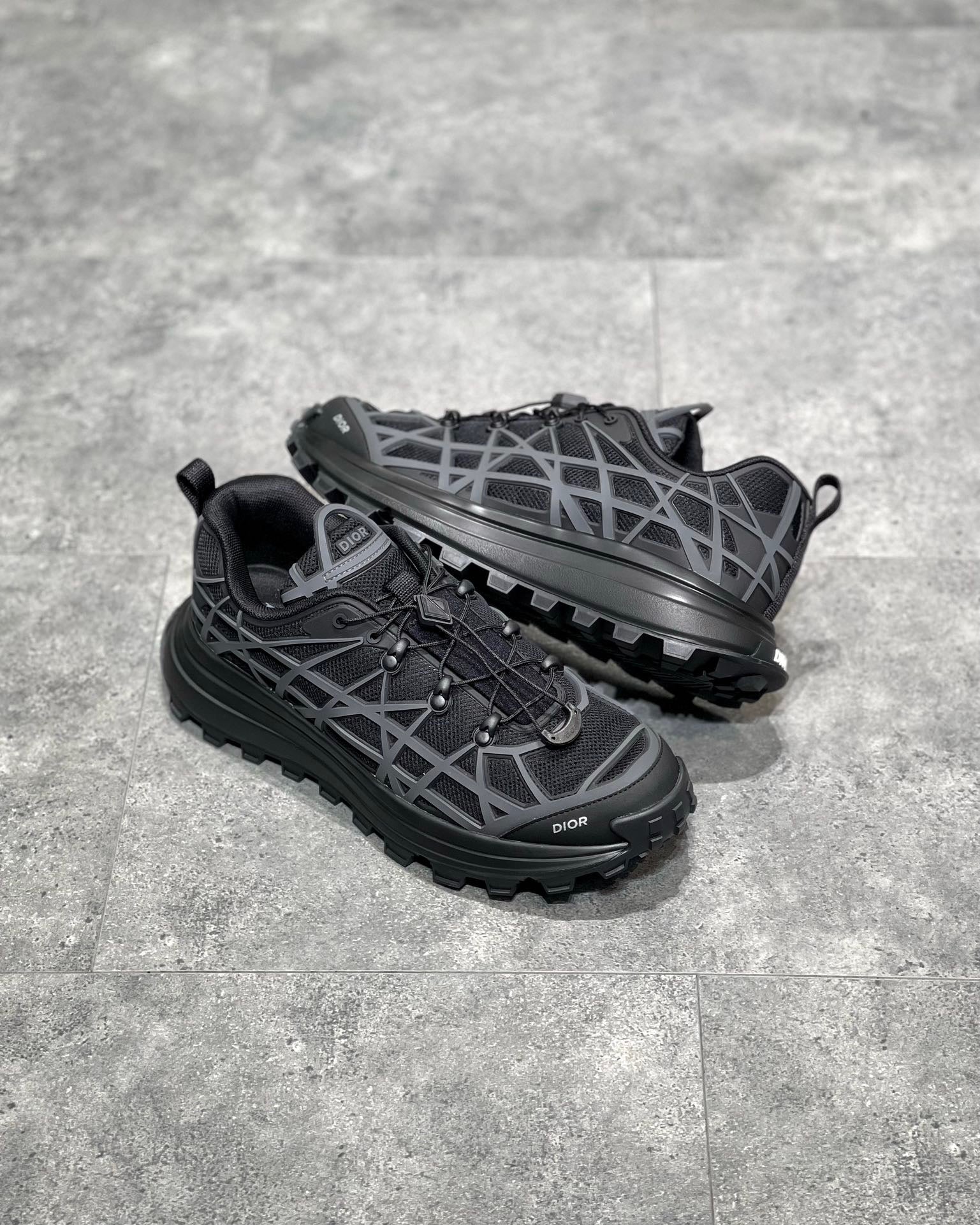 CD B31 TRAINERS