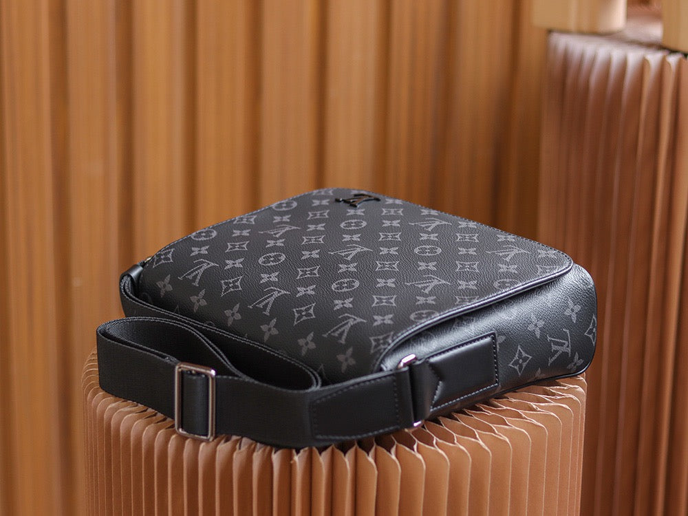LOU DISTRICT PM MESSENGER BAG