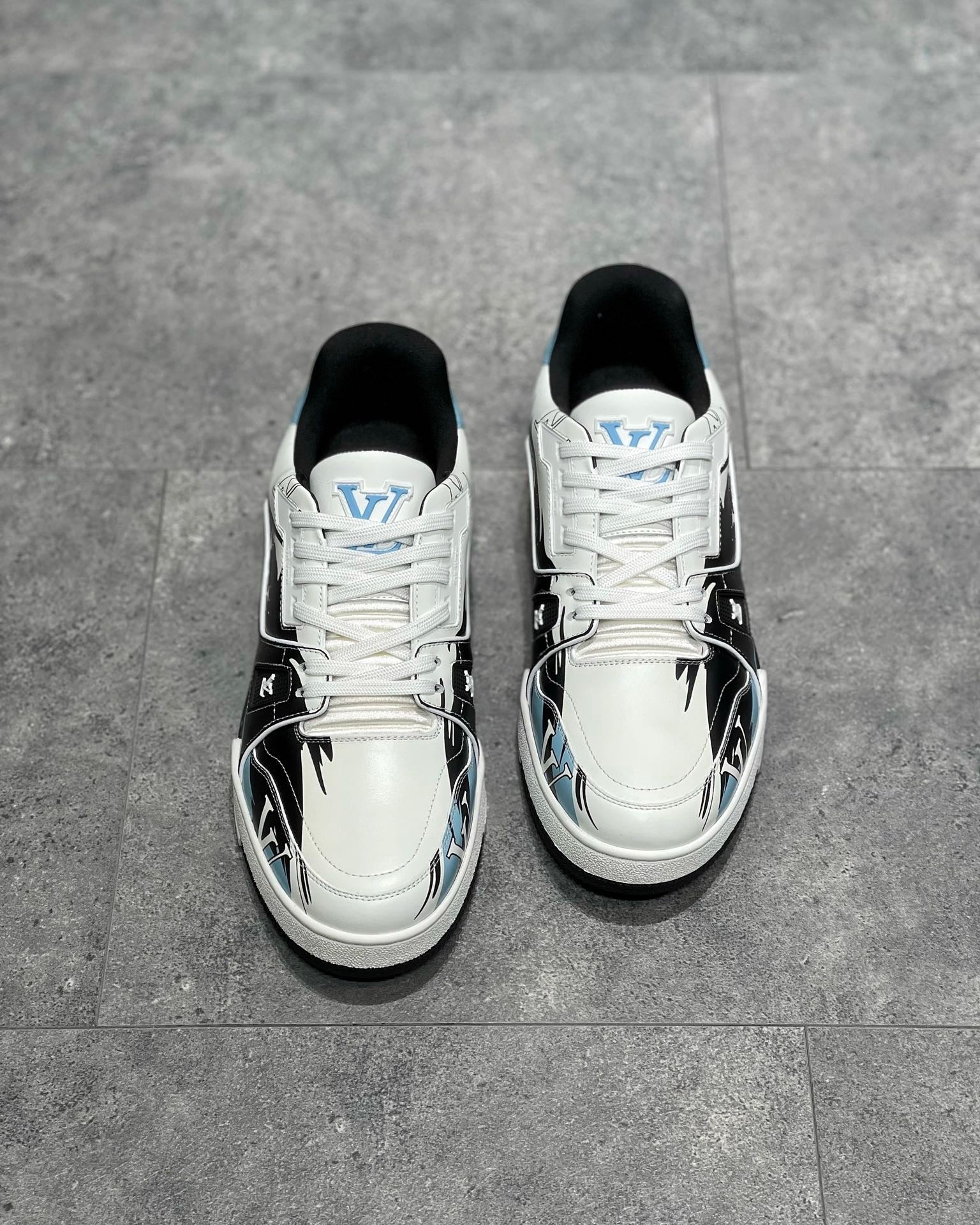 LOU TRAINERS