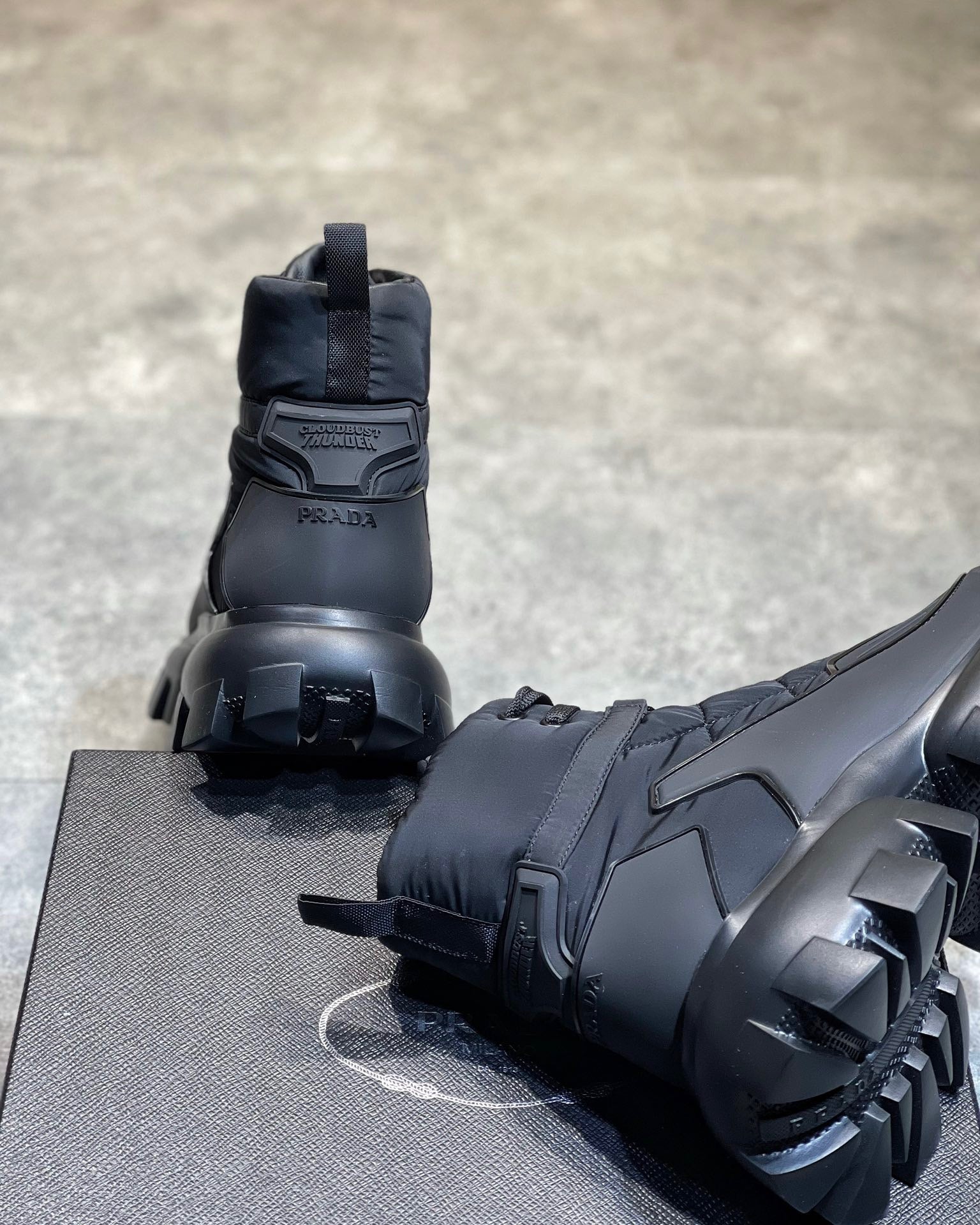 PD CLOUDBUST THUNDER SNEAKER