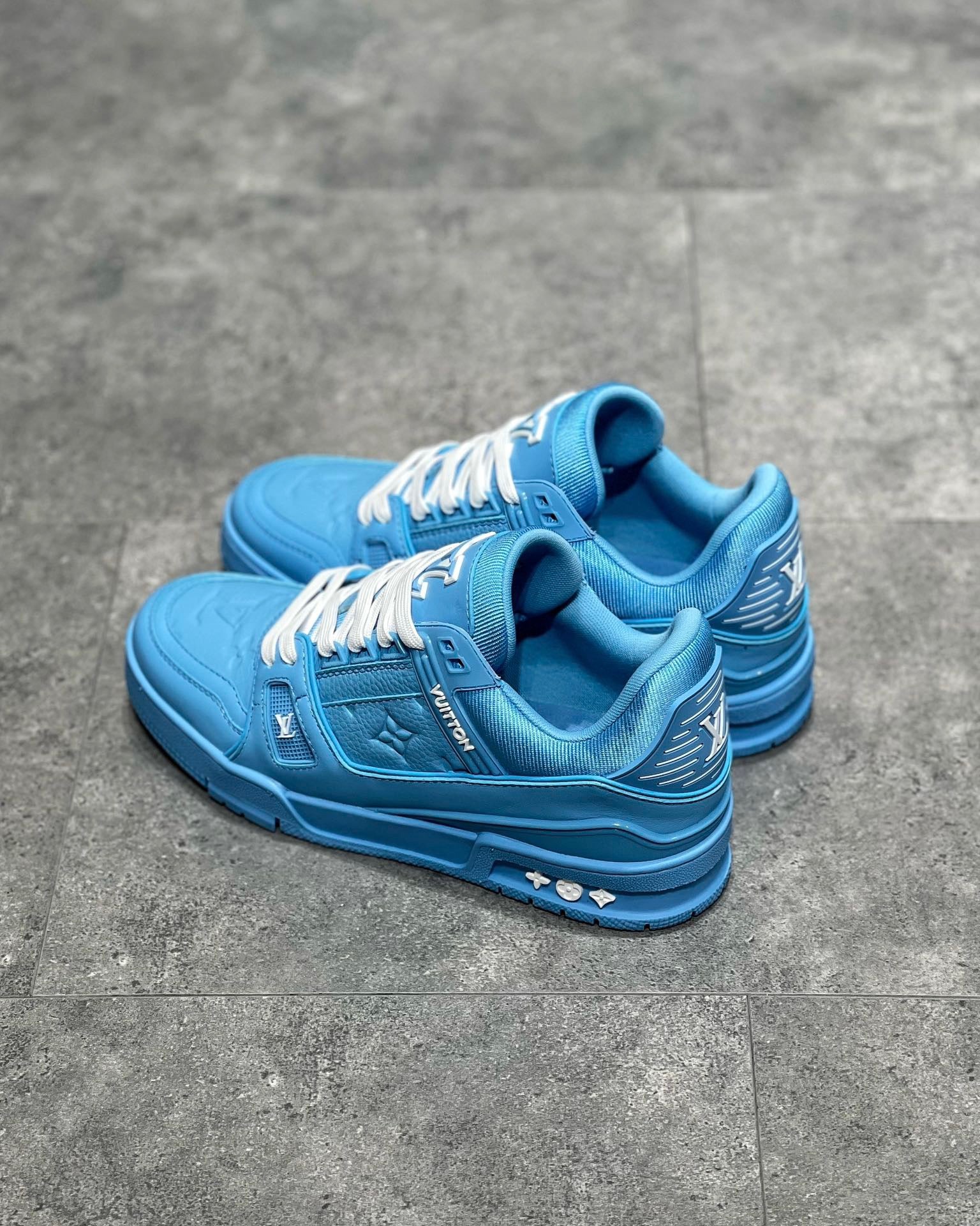 LOU TRAINERS