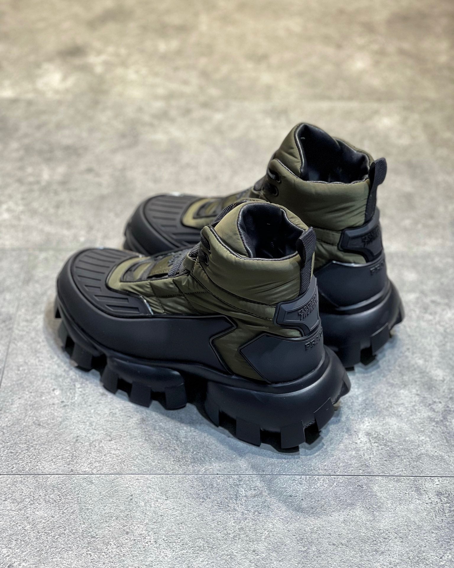 PD CLOUDBUST THUNDER SNEAKER