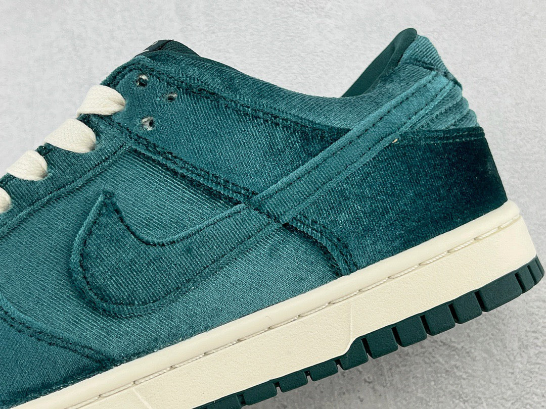 DUNK LOW ATOMIC TEAL