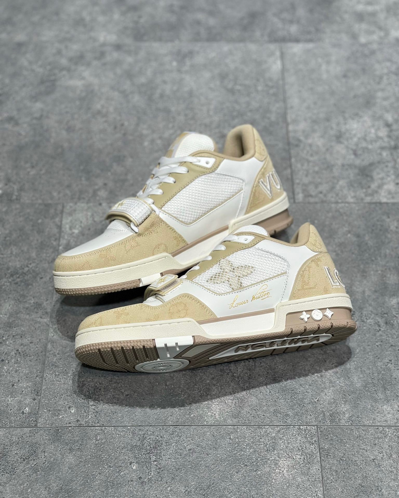 LOU TRAINERS