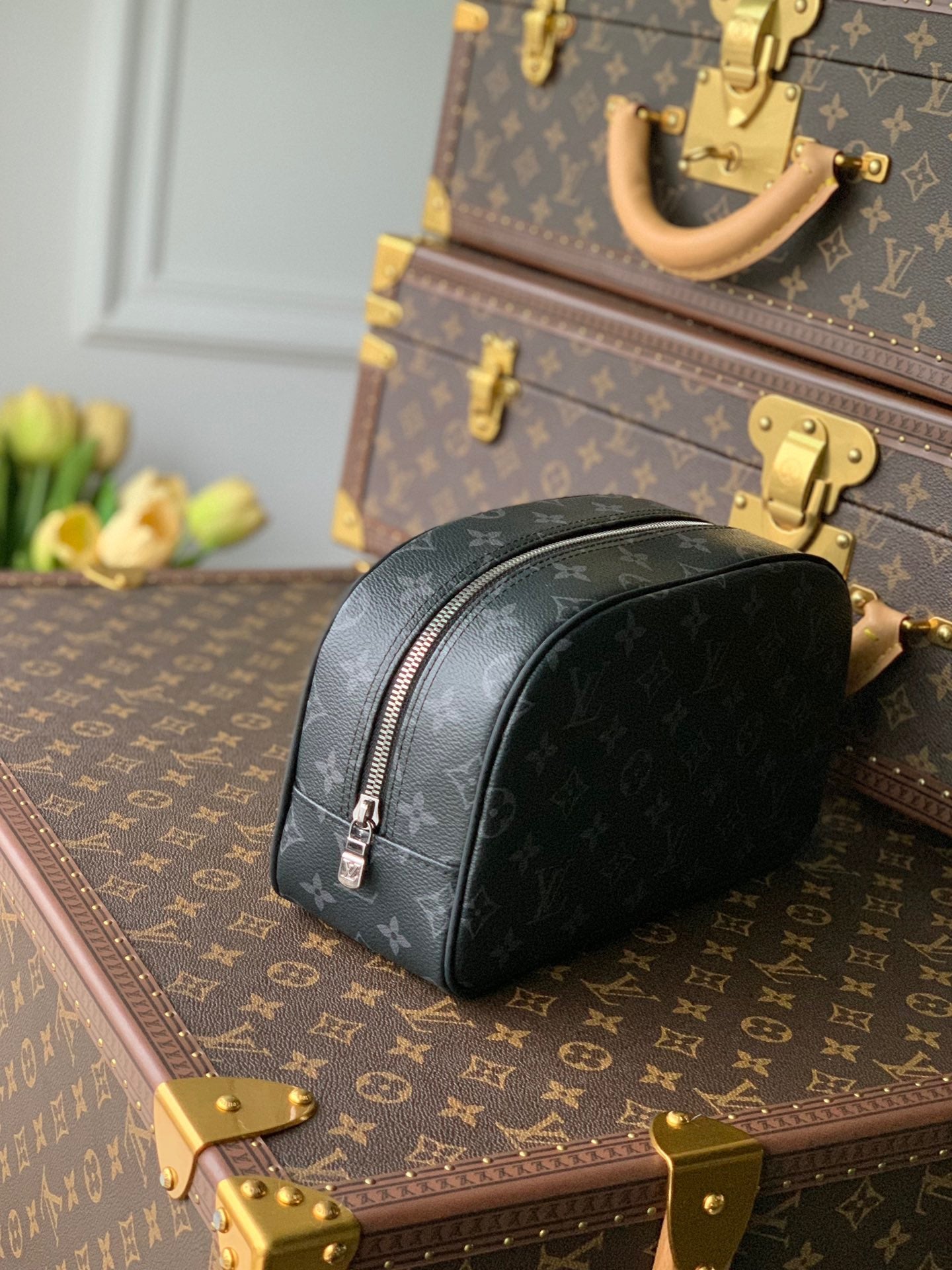 LOU TOILETRY BAG 25