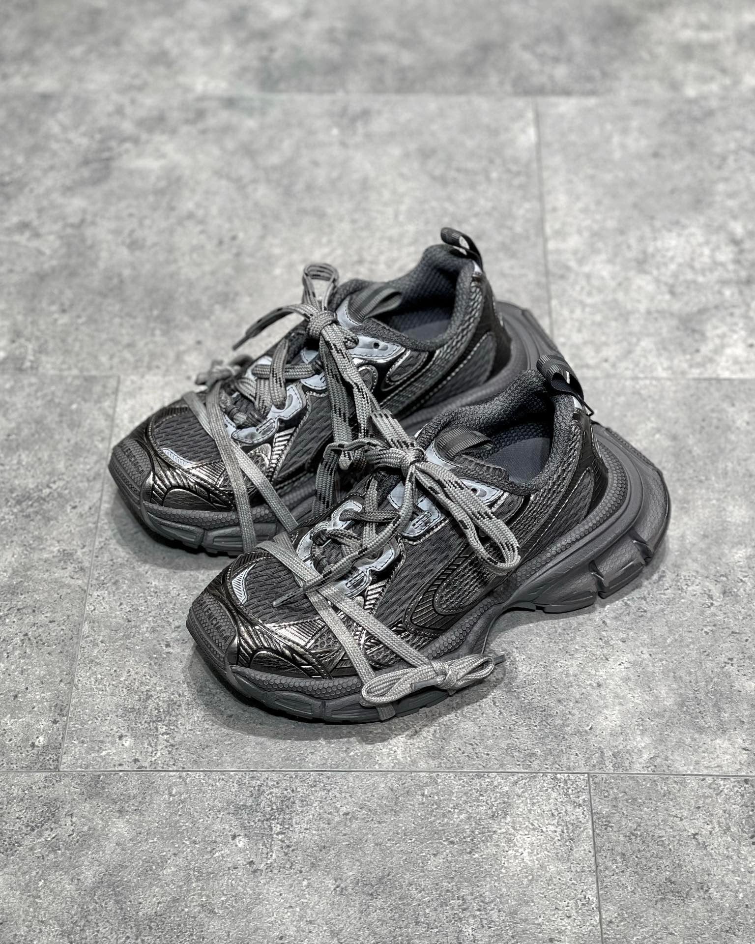 BAL 3XL TRAINERS
